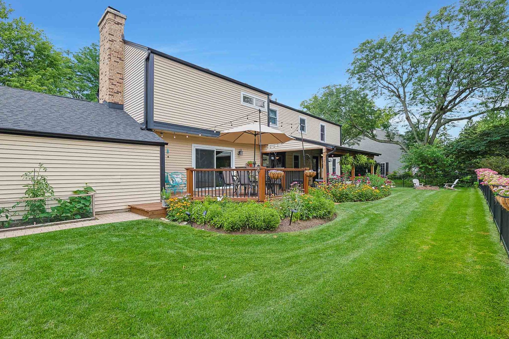 2394 Bayside Court