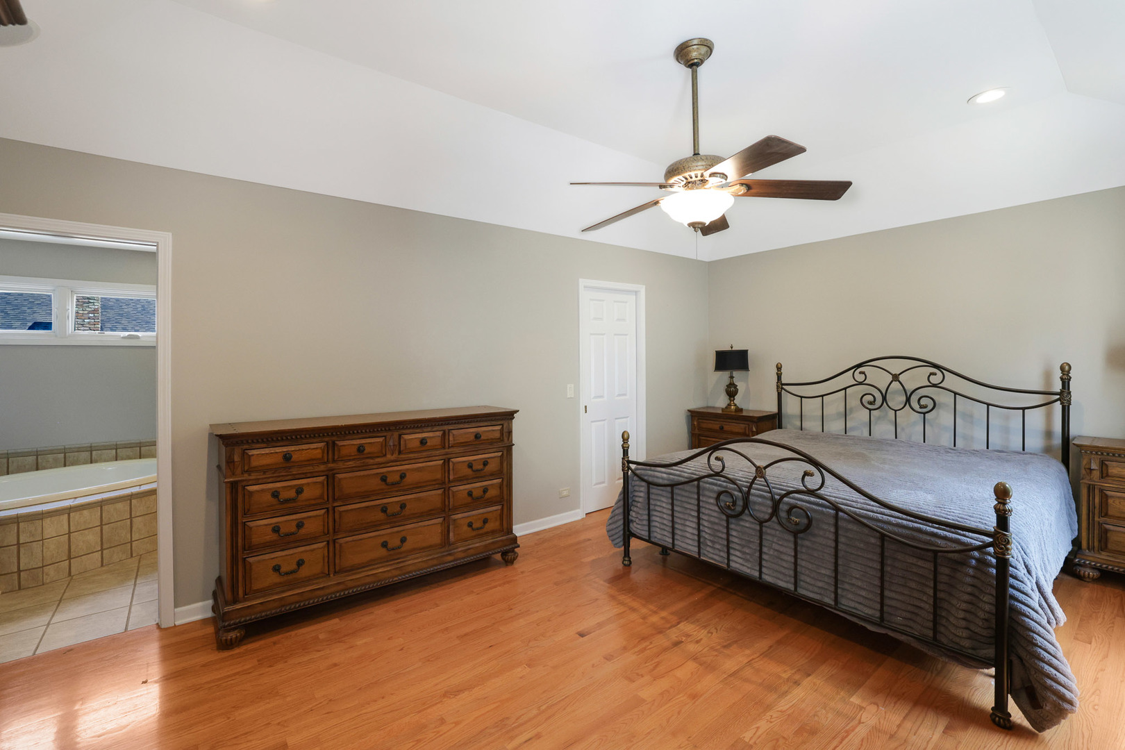 2394 Bayside Court