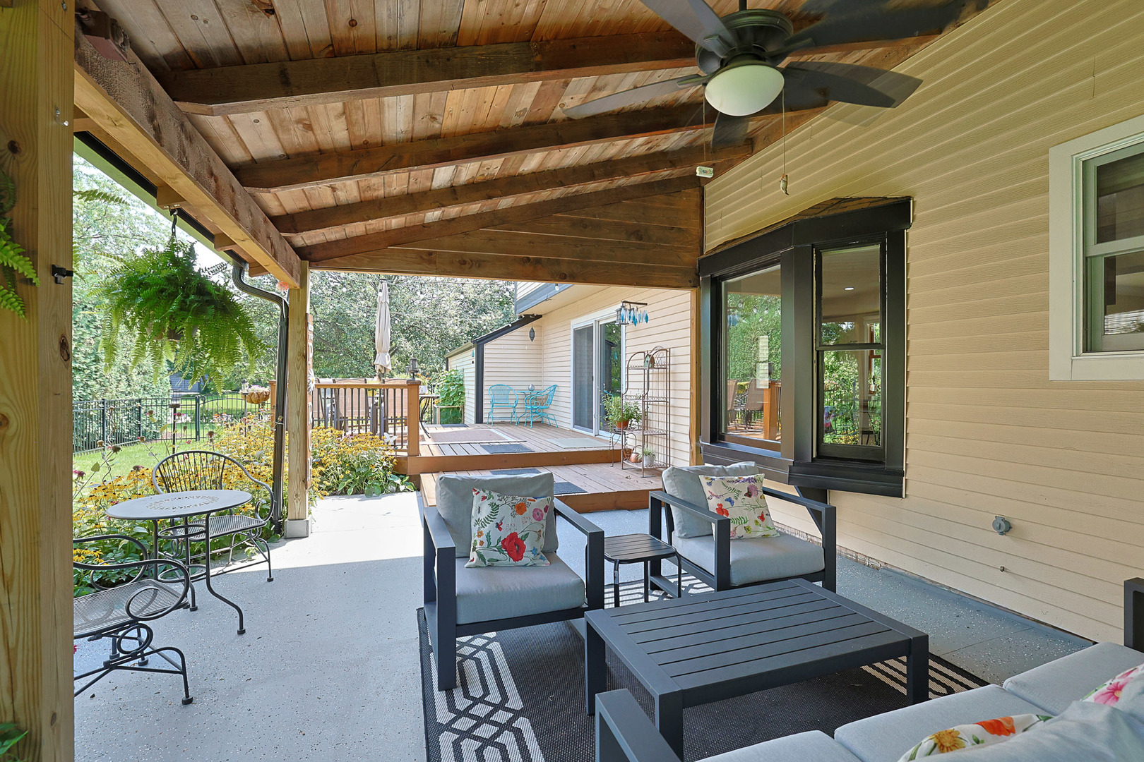 2394 Bayside Court