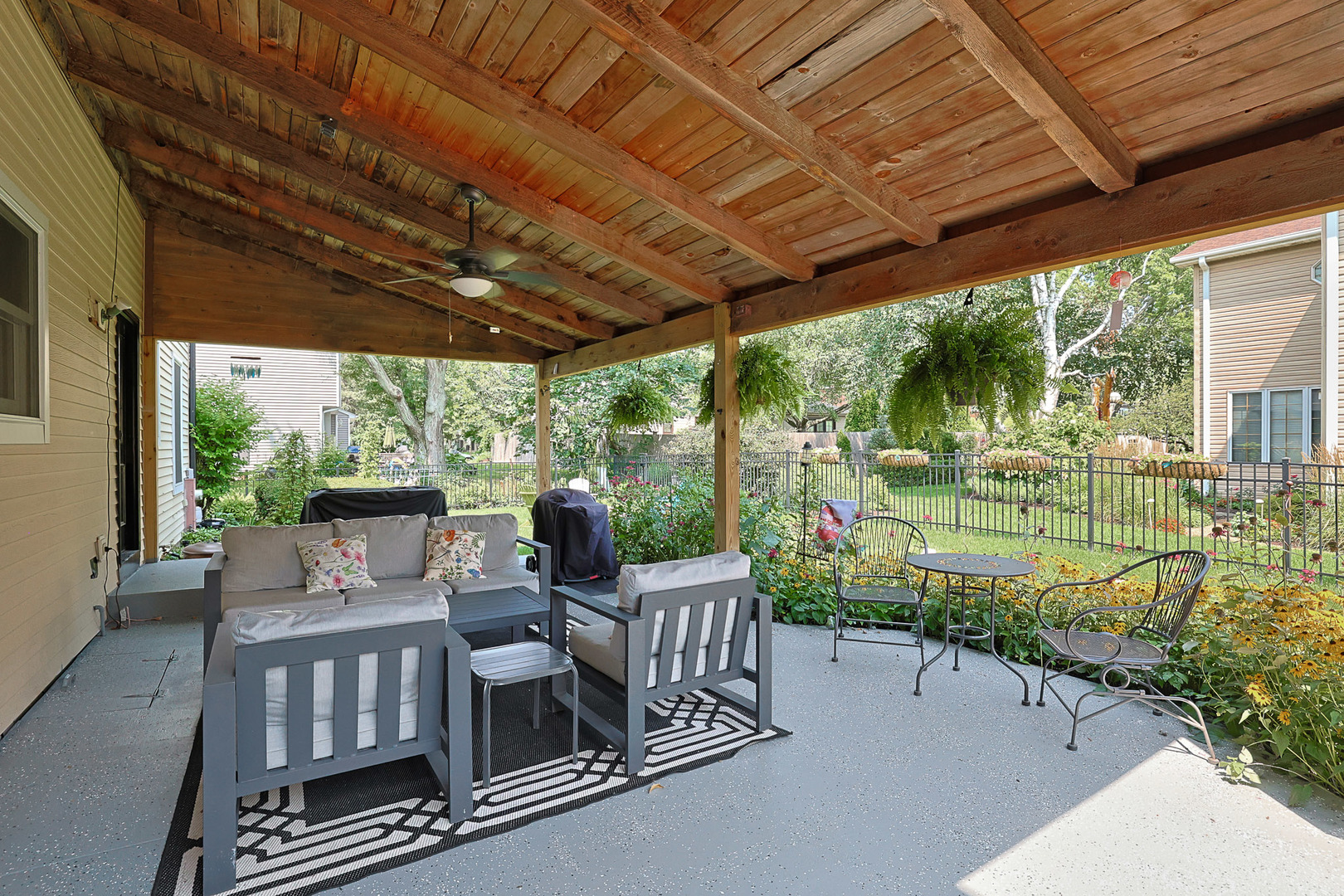 2394 Bayside Court