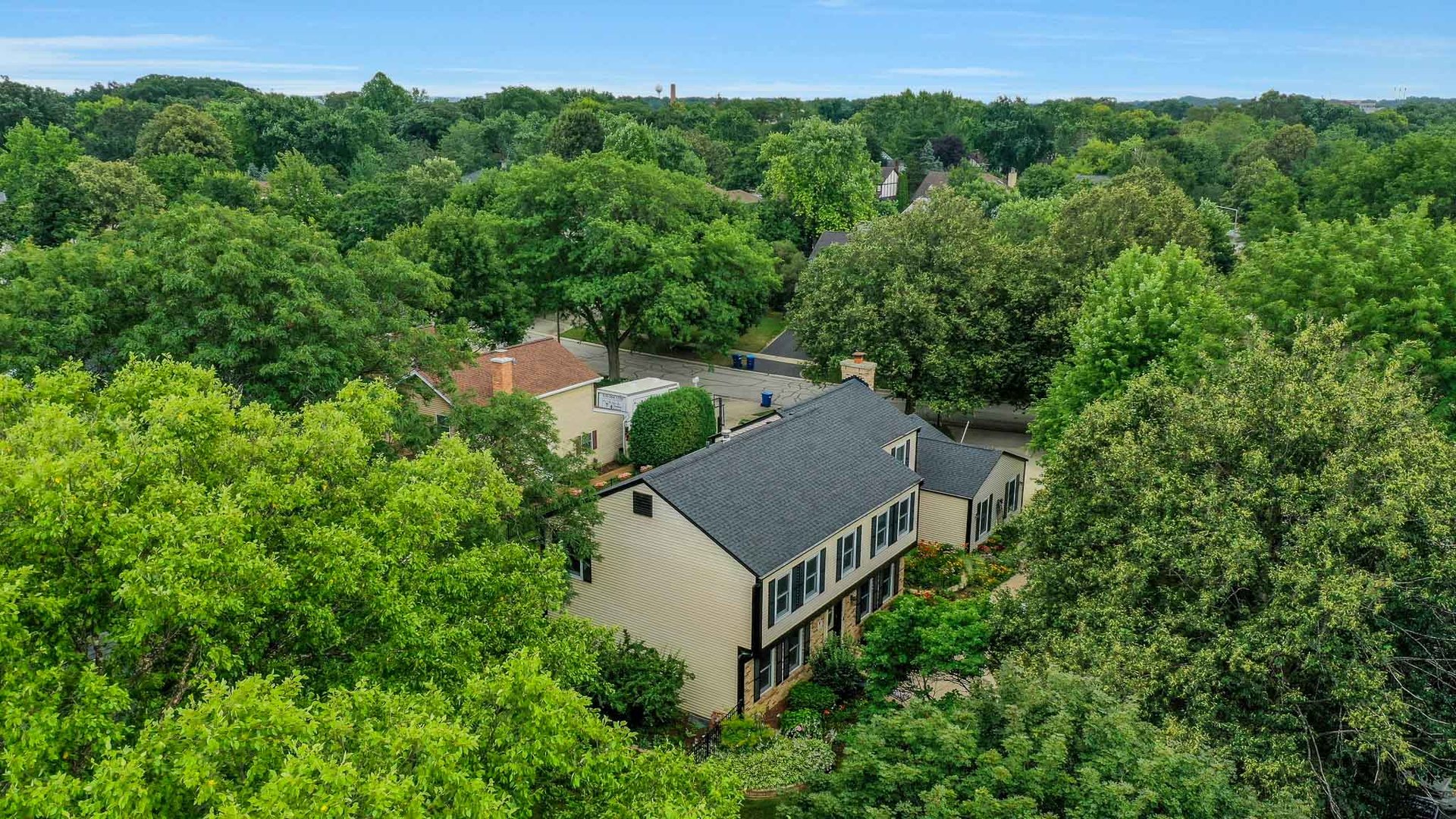 2394 Bayside Court