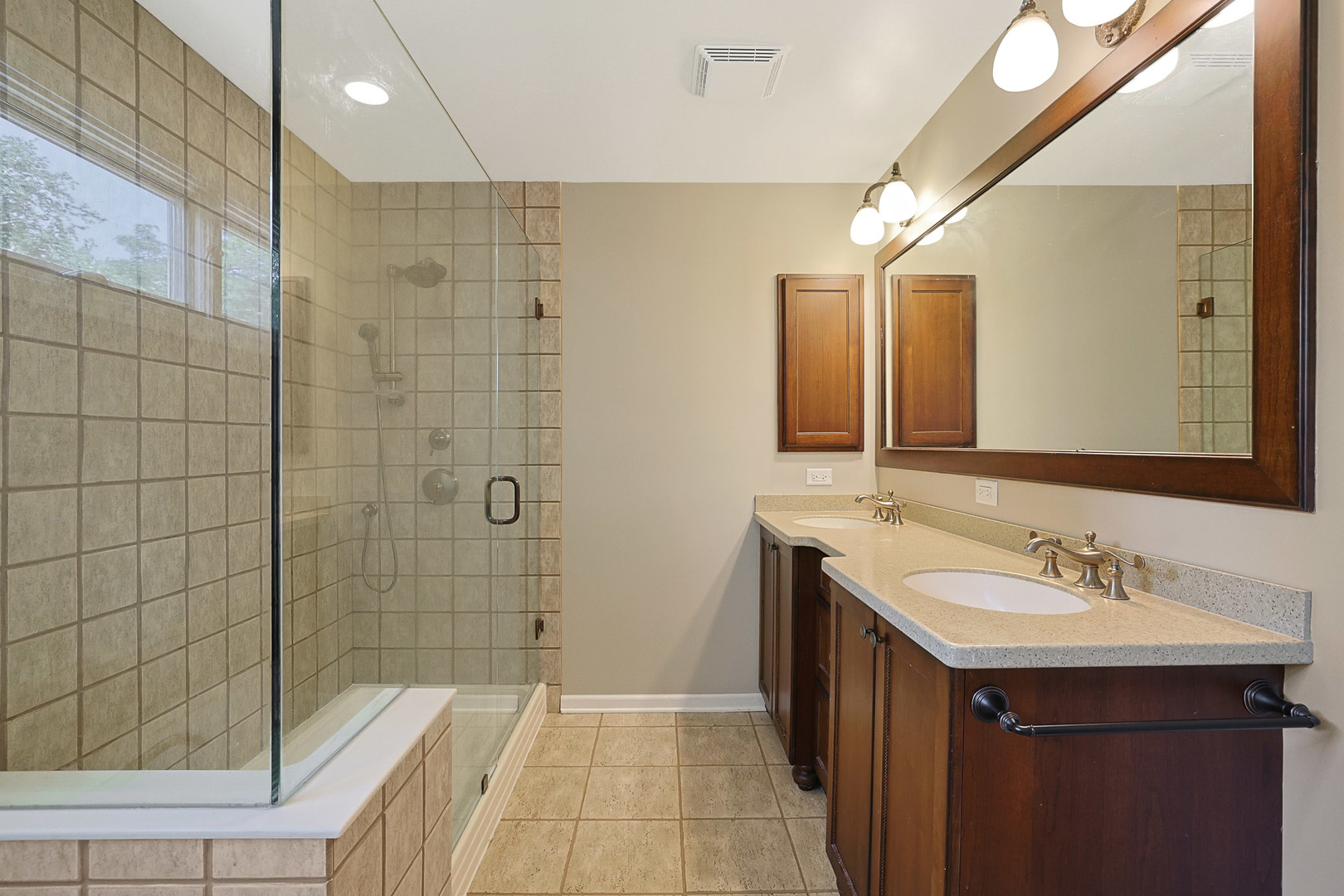 2394 Bayside Court