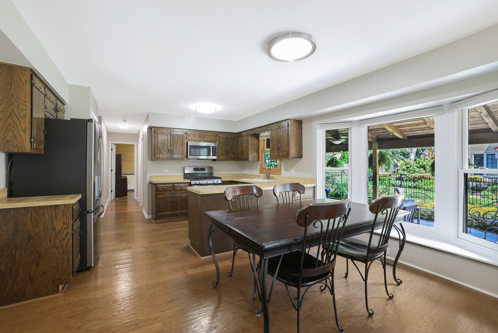 2394 Bayside Court