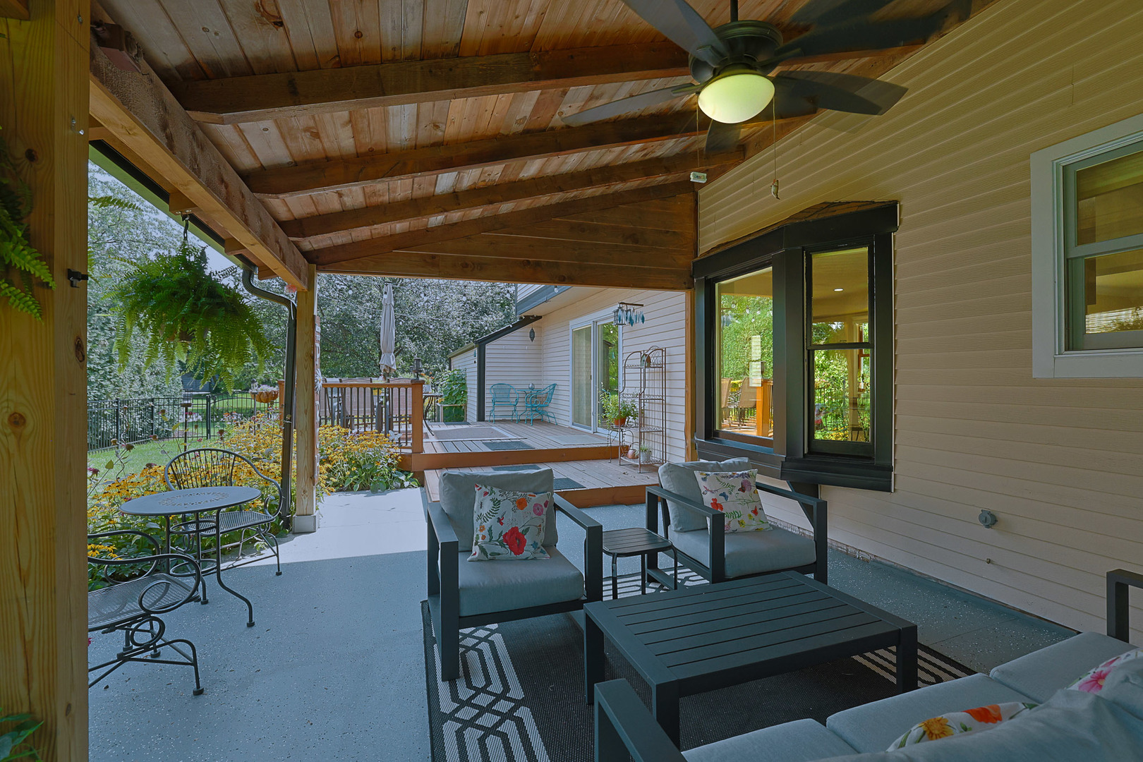 2394 Bayside Court