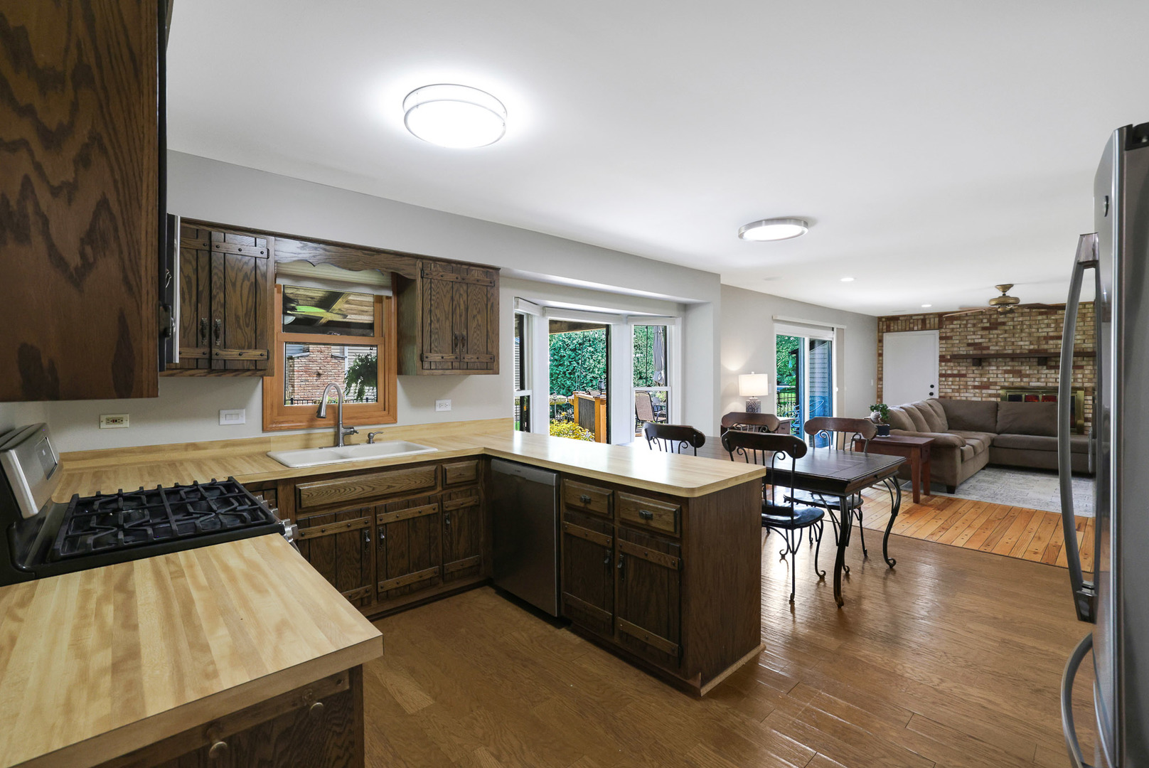 2394 Bayside Court