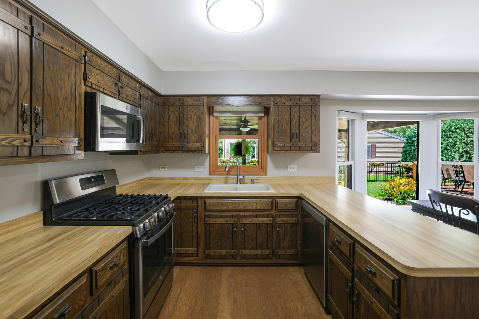 2394 Bayside Court