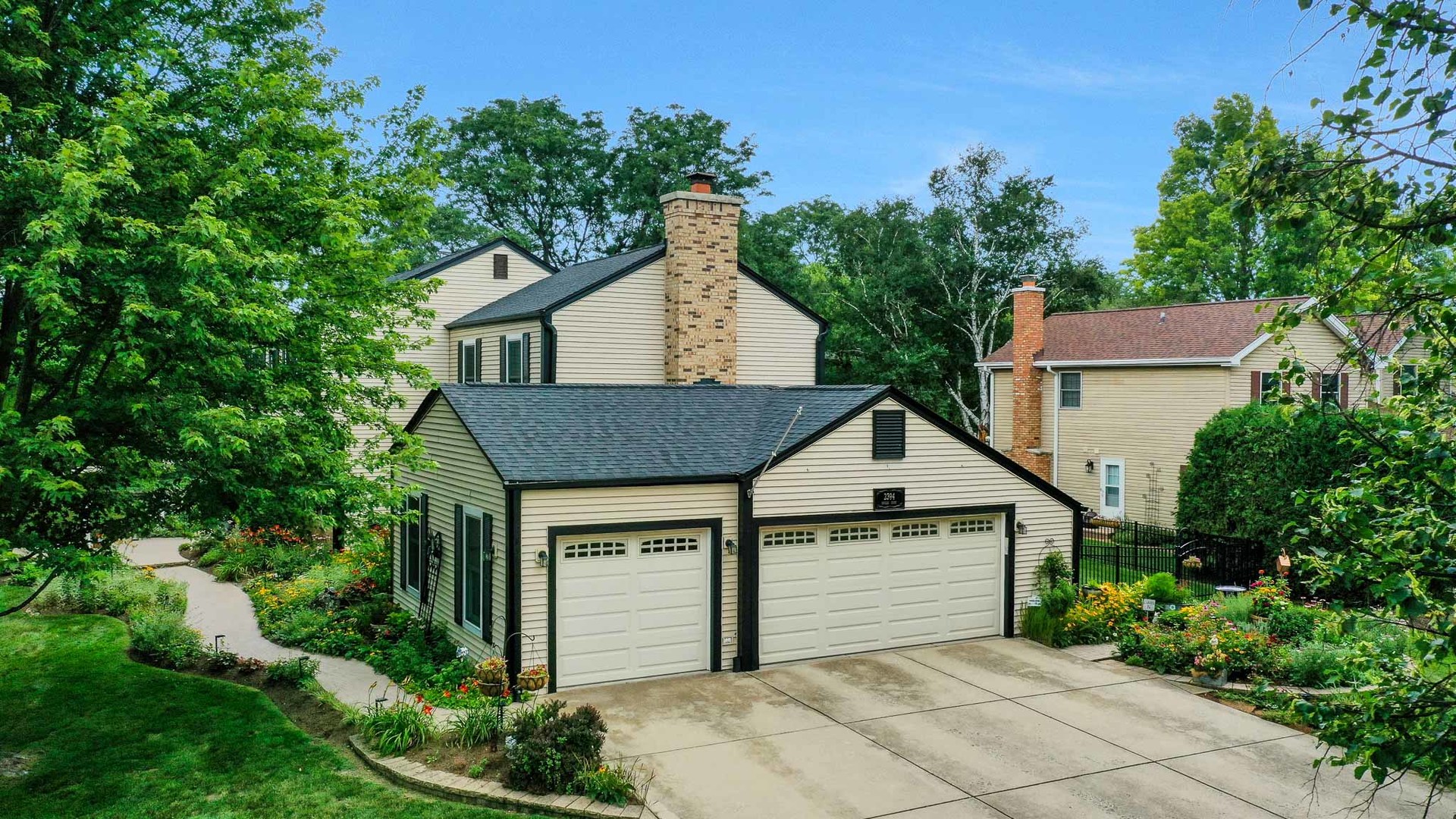 2394 Bayside Court