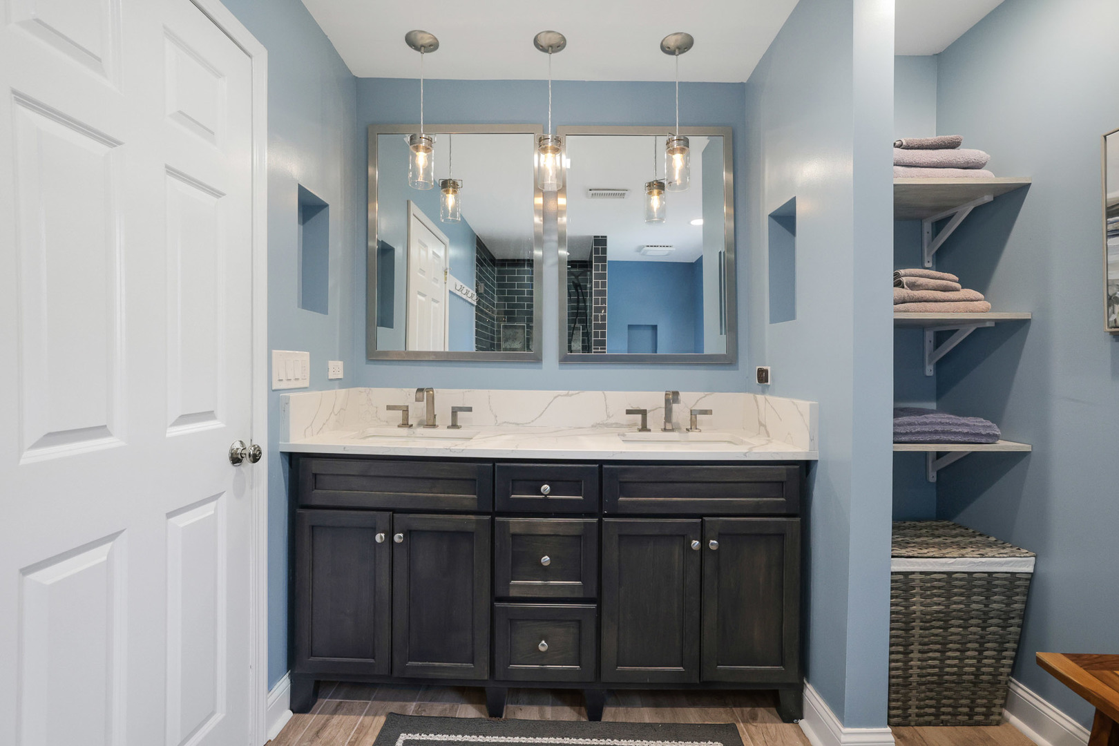 2394 Bayside Court