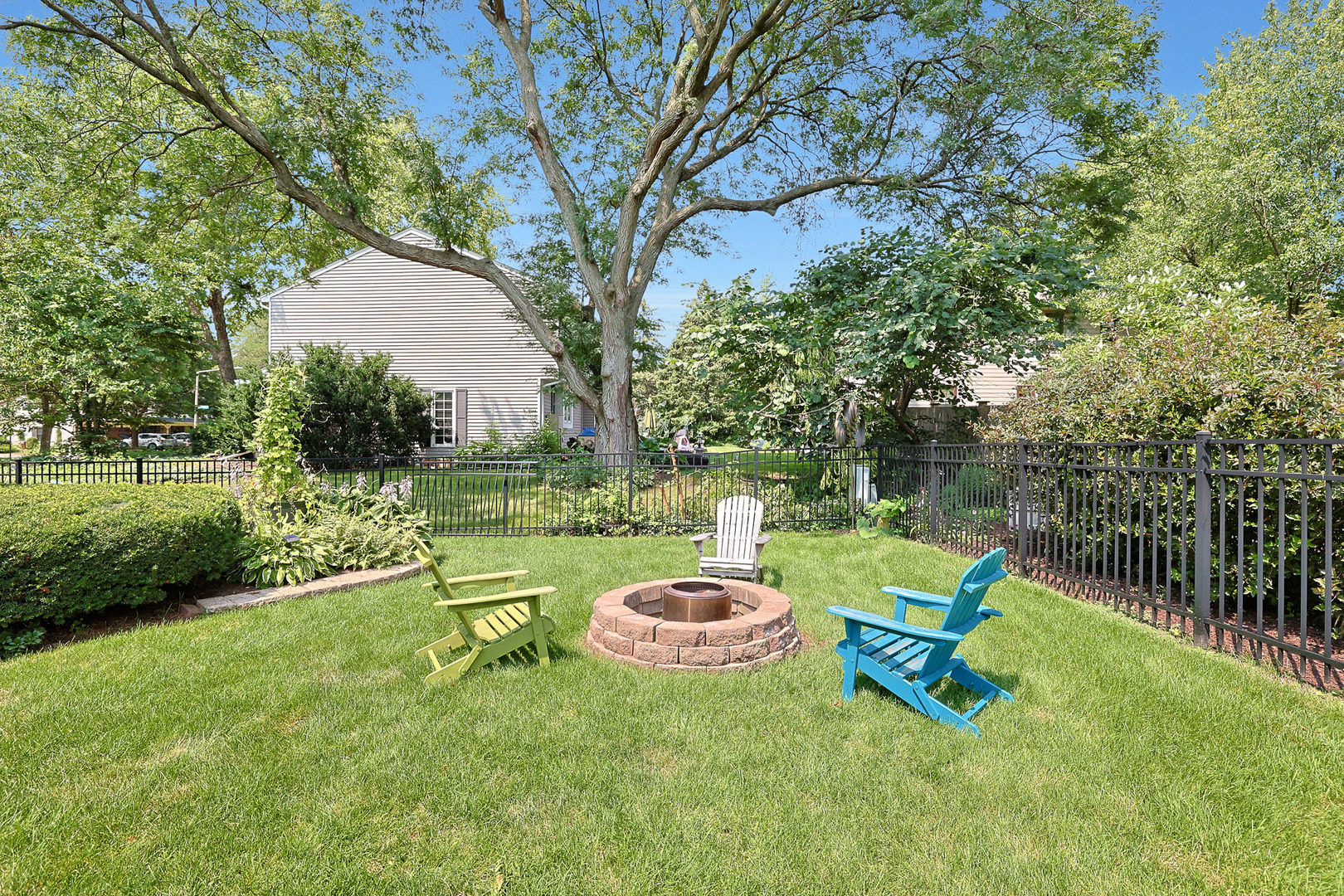 2394 Bayside Court