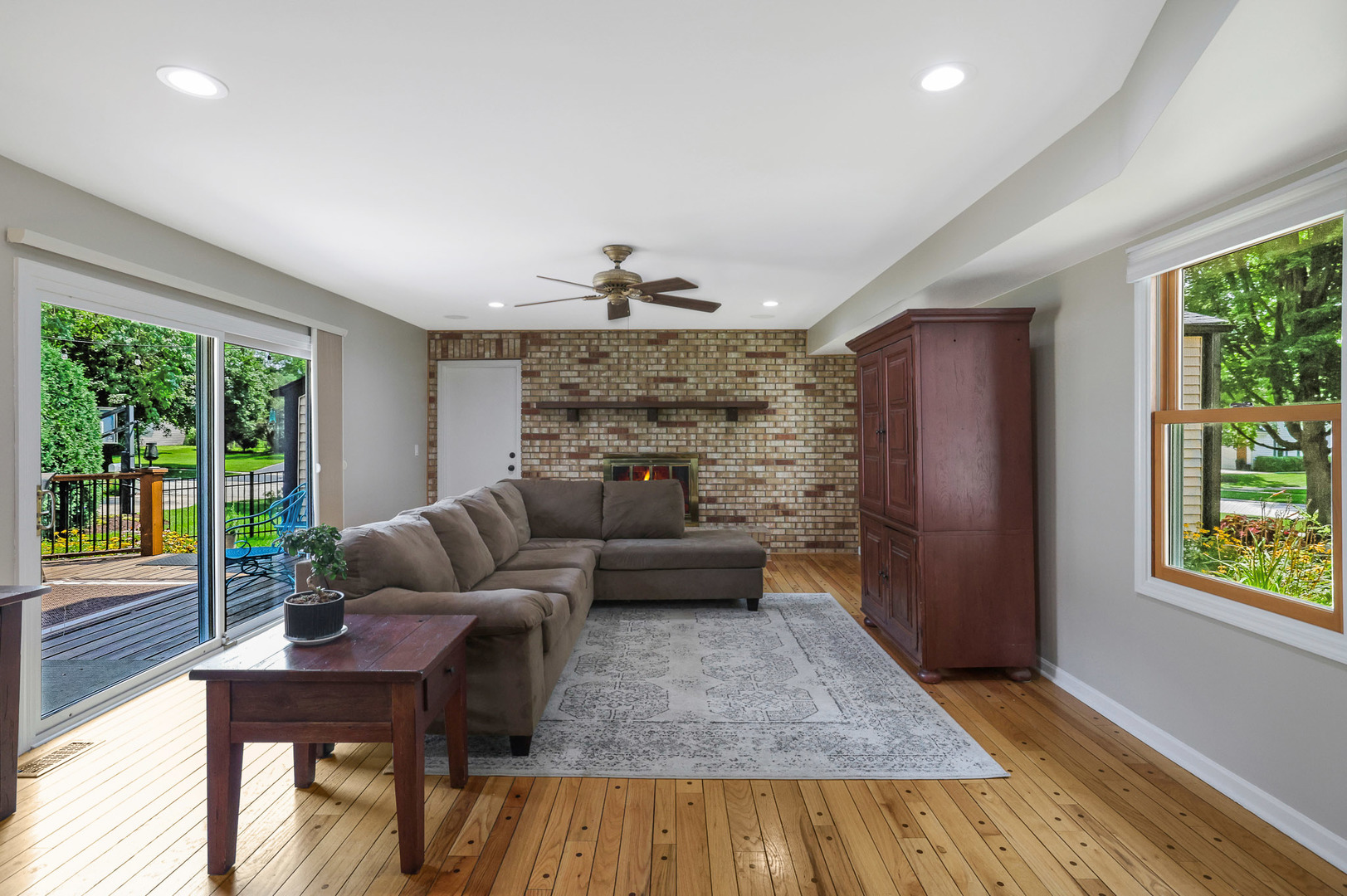 2394 Bayside Court