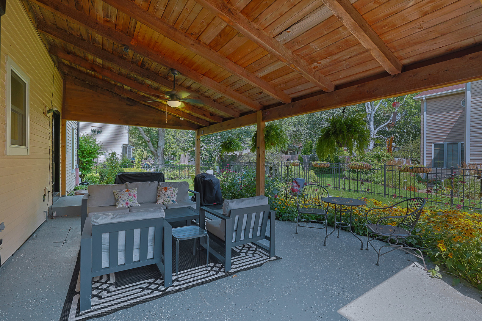 2394 Bayside Court