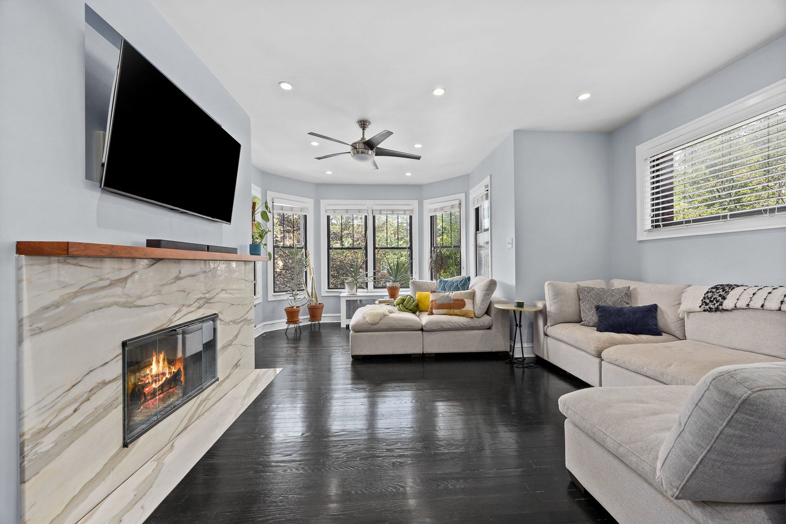 7631 N Eastlake Terrace Unit: 2A-3A