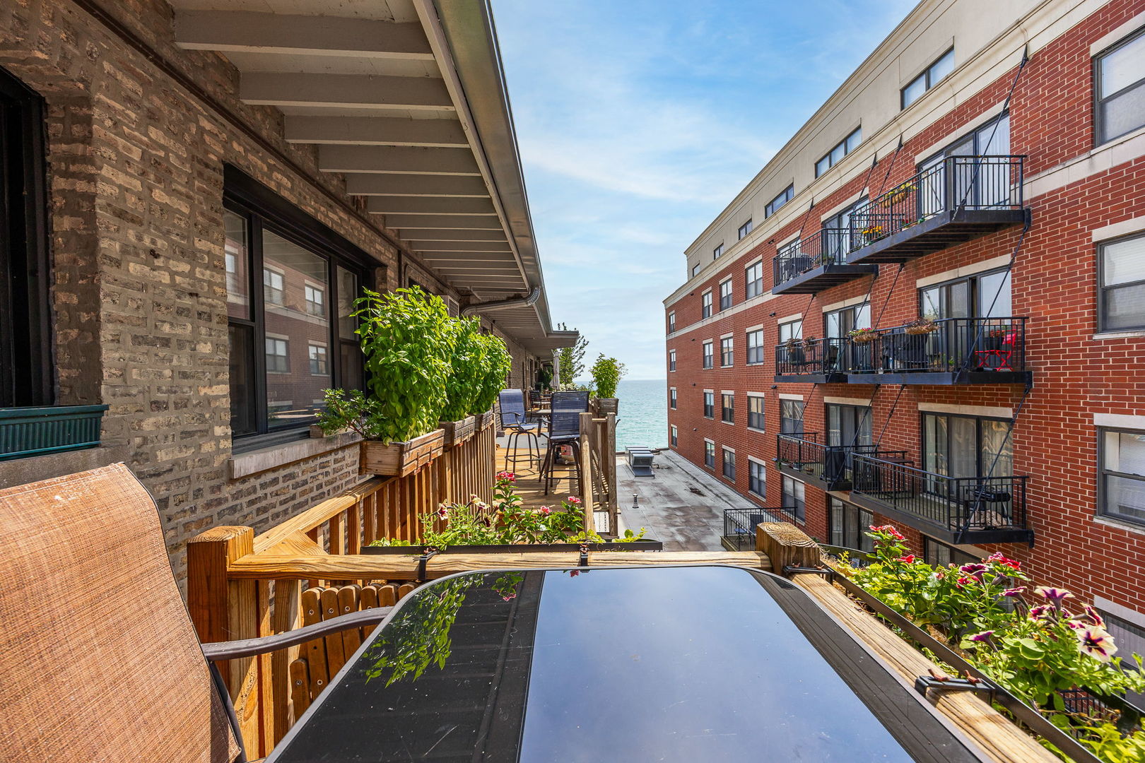 7631 N Eastlake Terrace Unit: 2A-3A