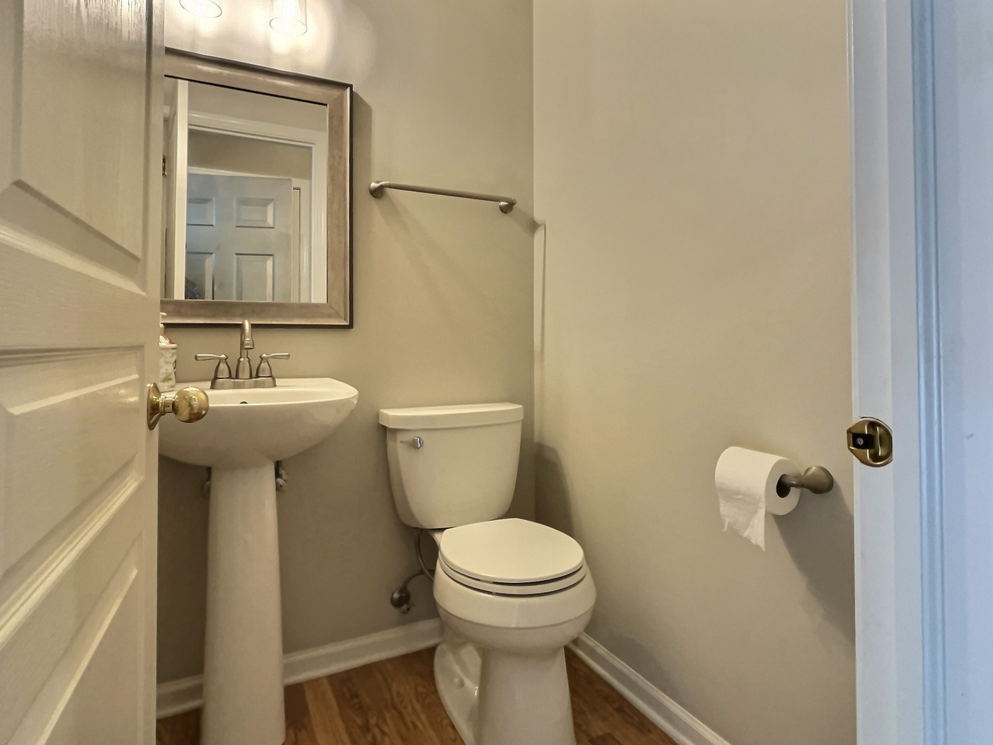 3142 Bromley Lane