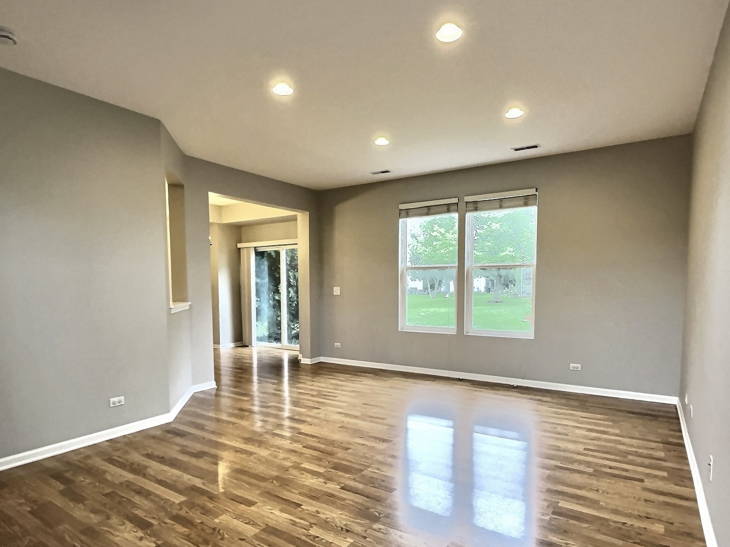 3142 Bromley Lane