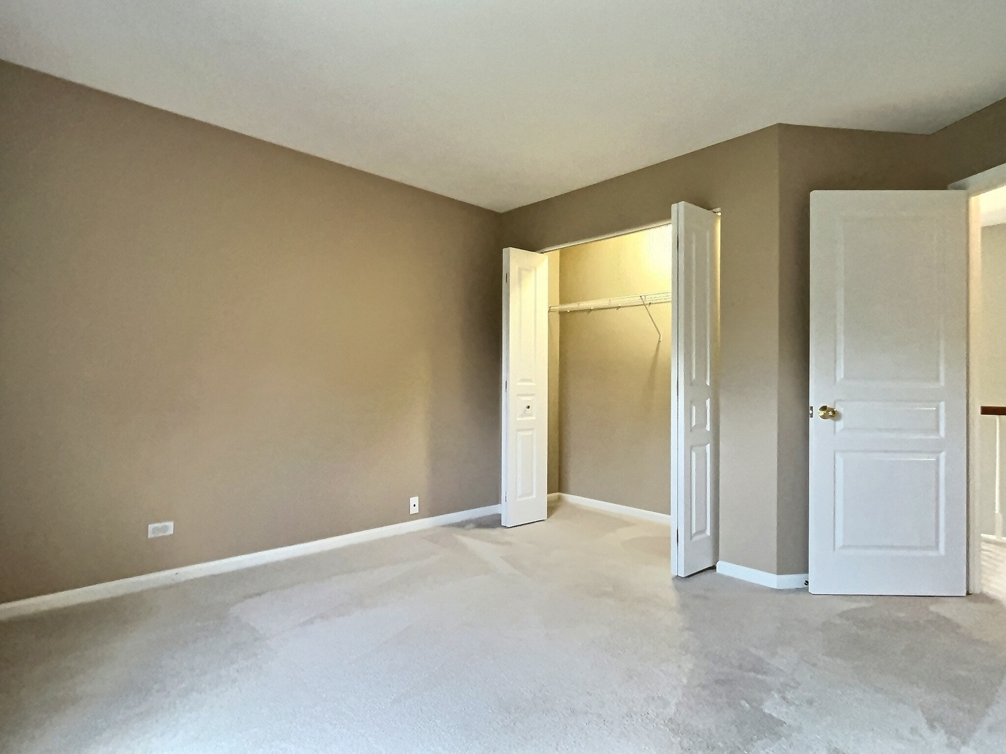 3142 Bromley Lane