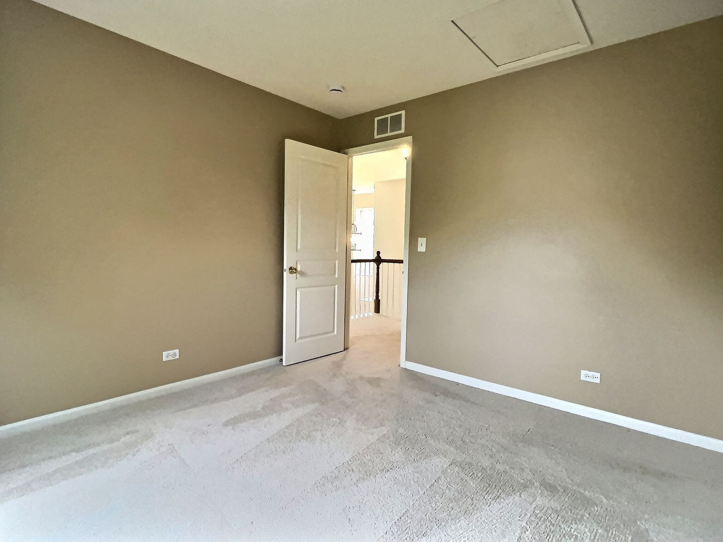 3142 Bromley Lane