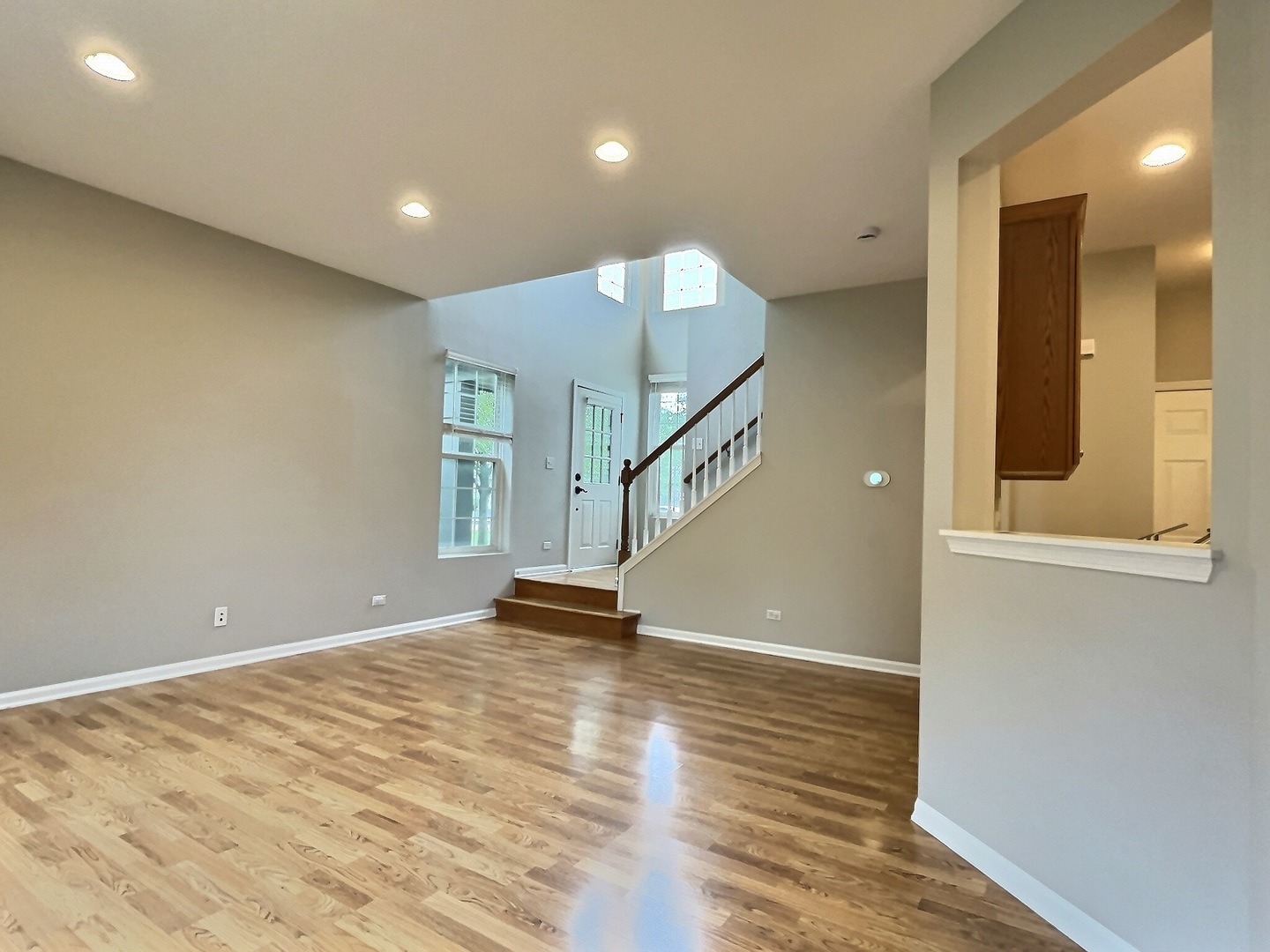 3142 Bromley Lane