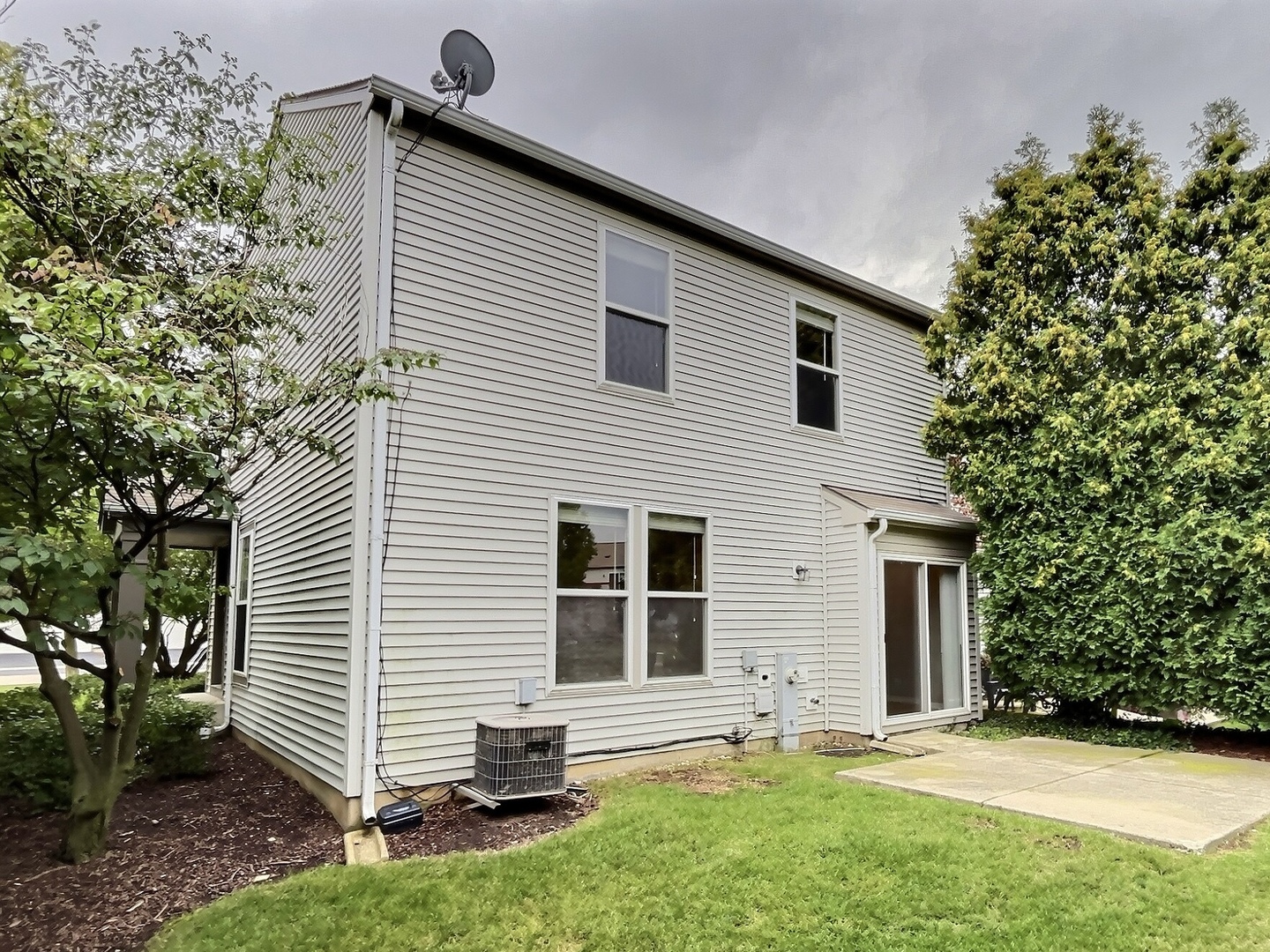3142 Bromley Lane