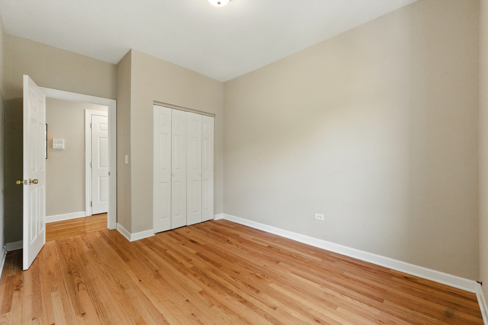 3708 W Ainslie Street Unit: 2
