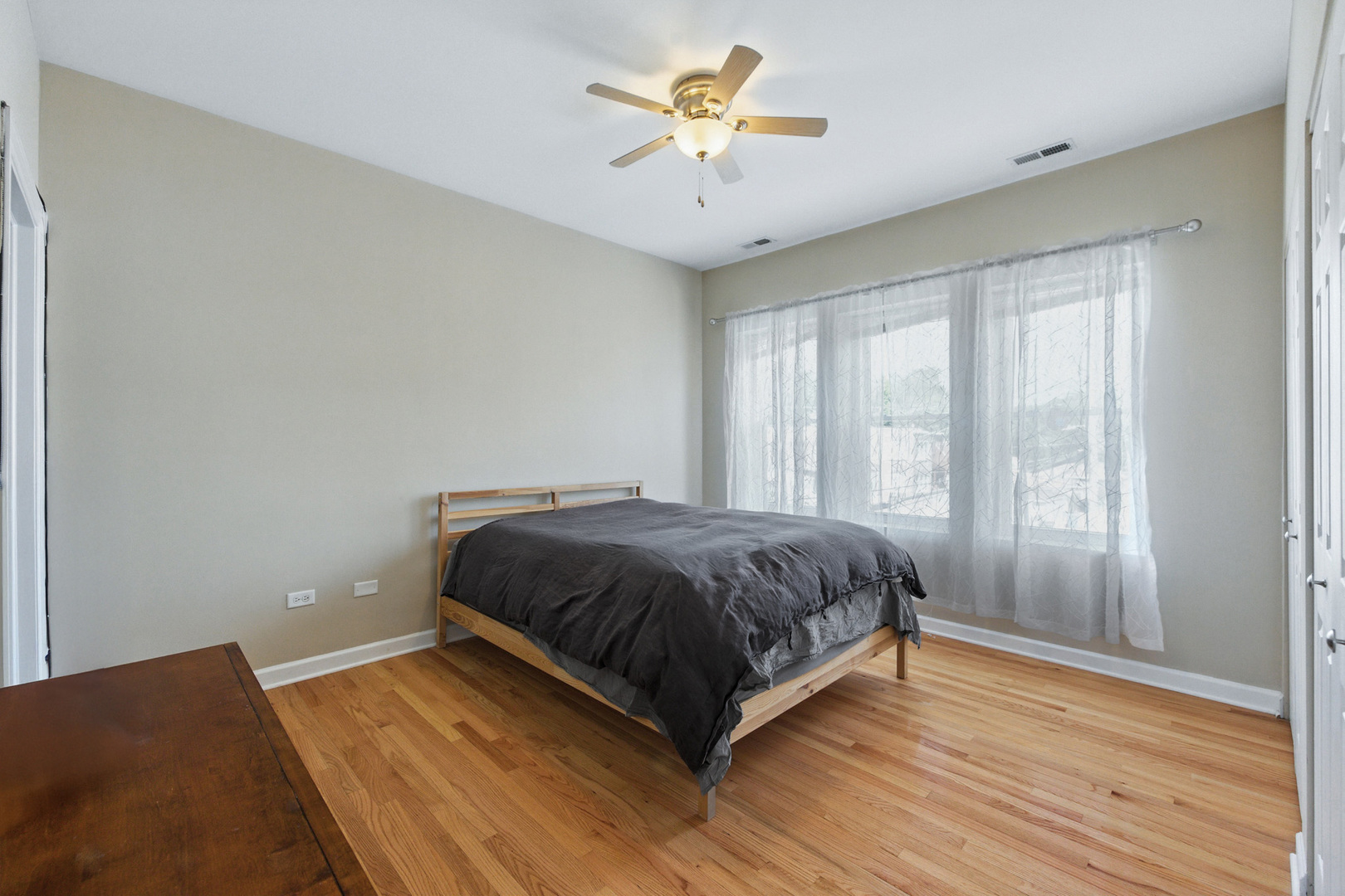 3708 W Ainslie Street Unit: 2