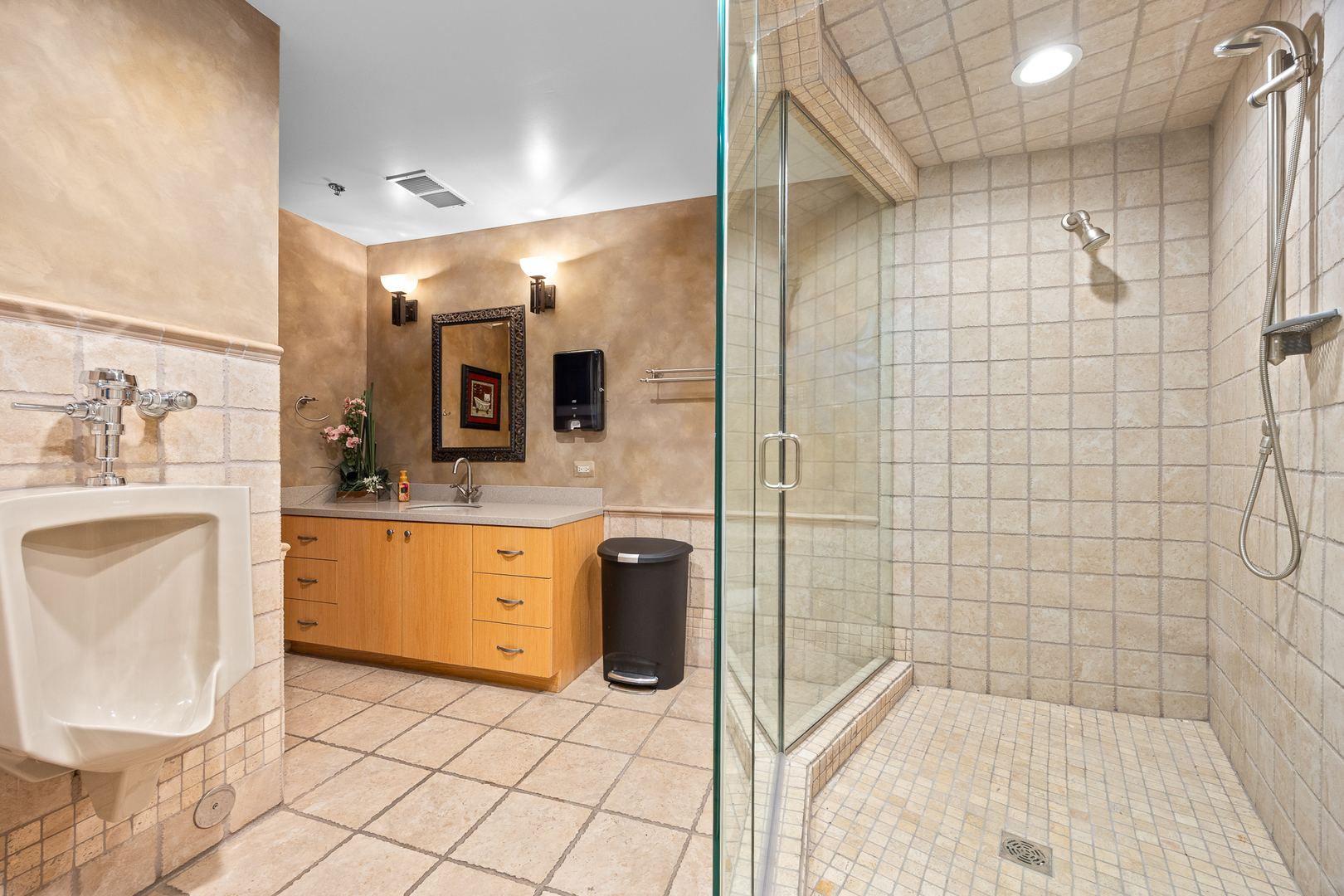 2005 S Bloomingdale Road Unit: G