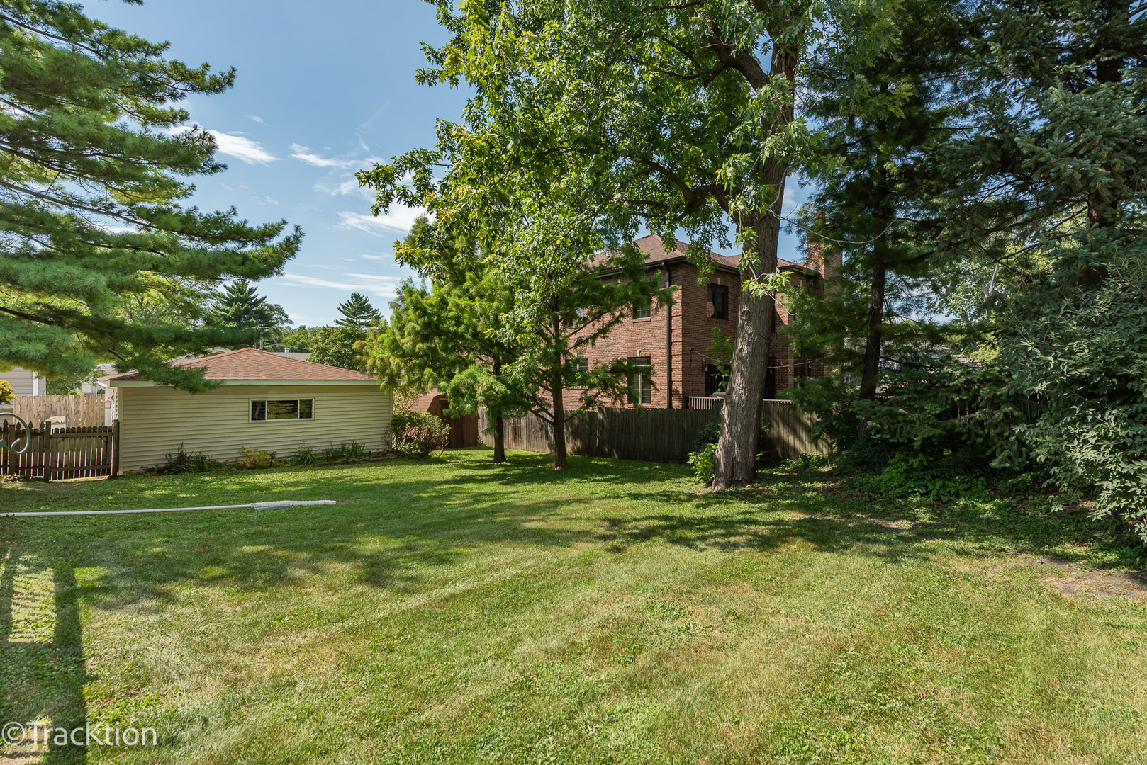 138 W Chicago Avenue