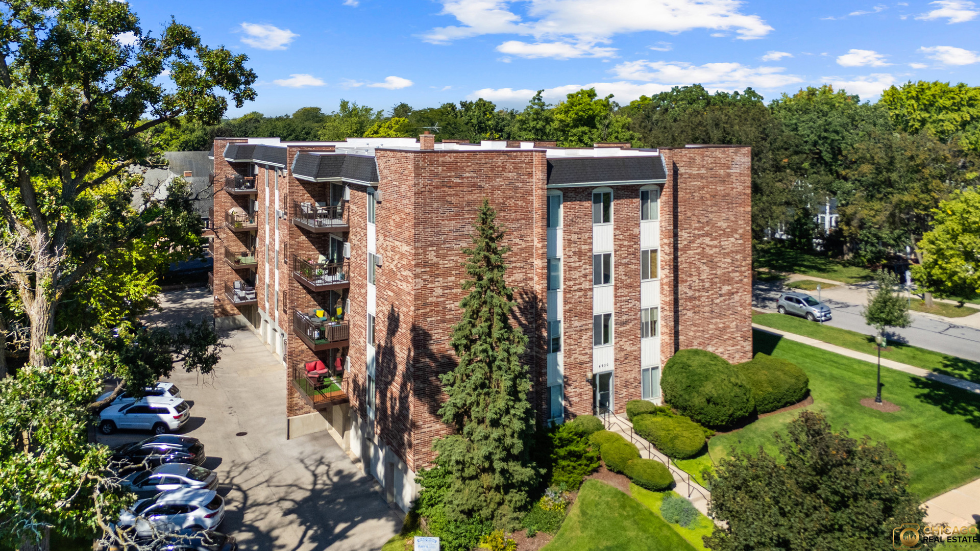 4900 Forest Avenue Unit: 205