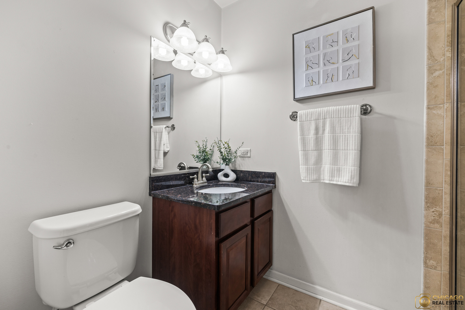 4900 Forest Avenue Unit: 205