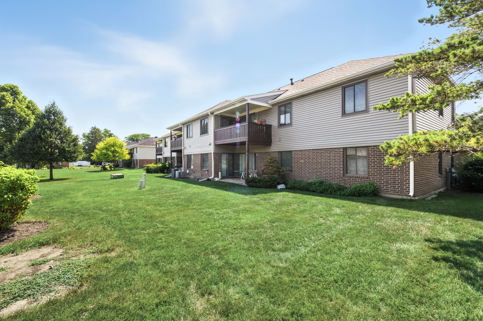 677 Cross Creek Drive Unit: AA