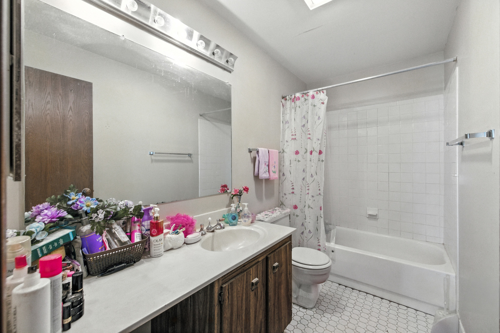 677 Cross Creek Drive Unit: AA