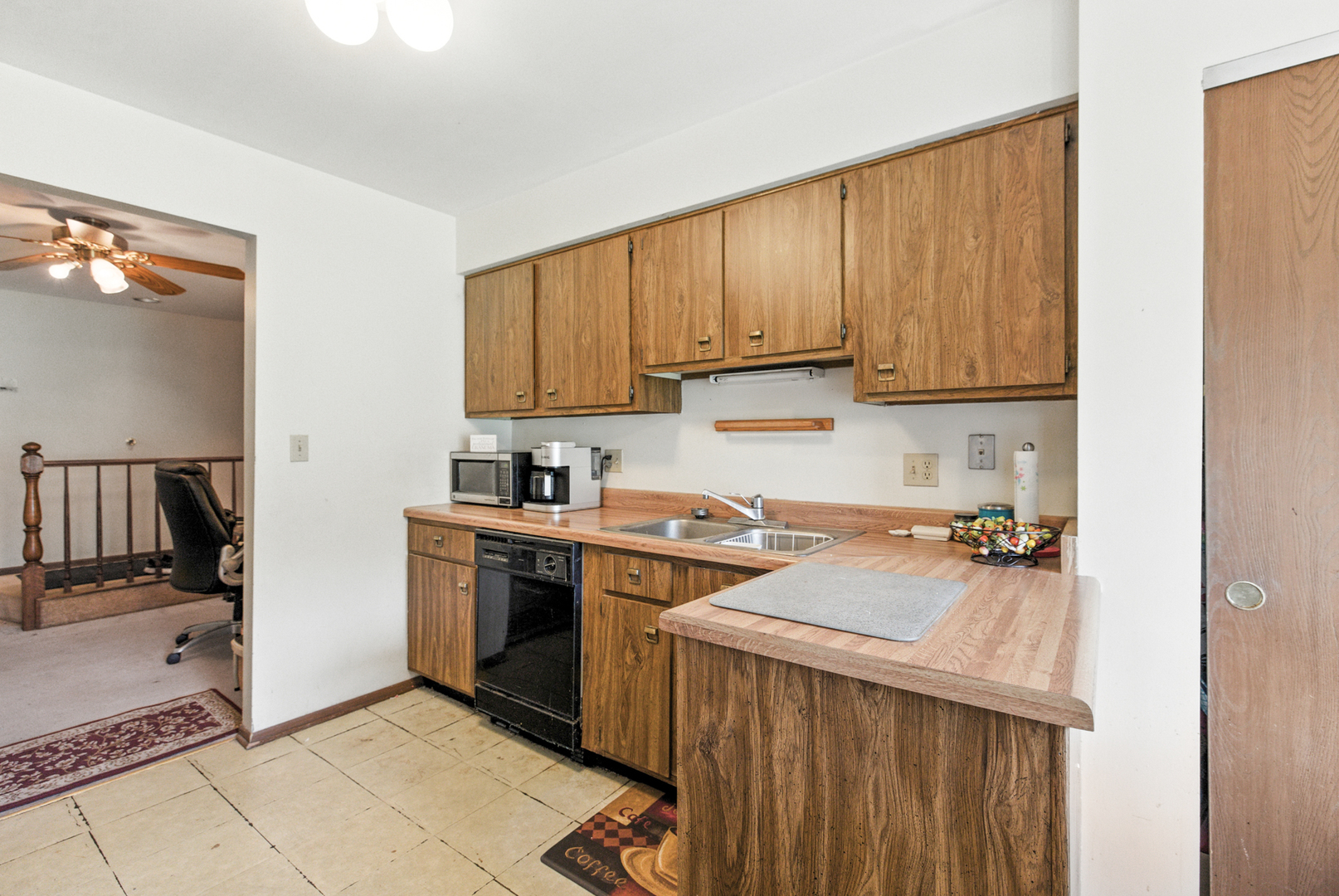 677 Cross Creek Drive Unit: AA