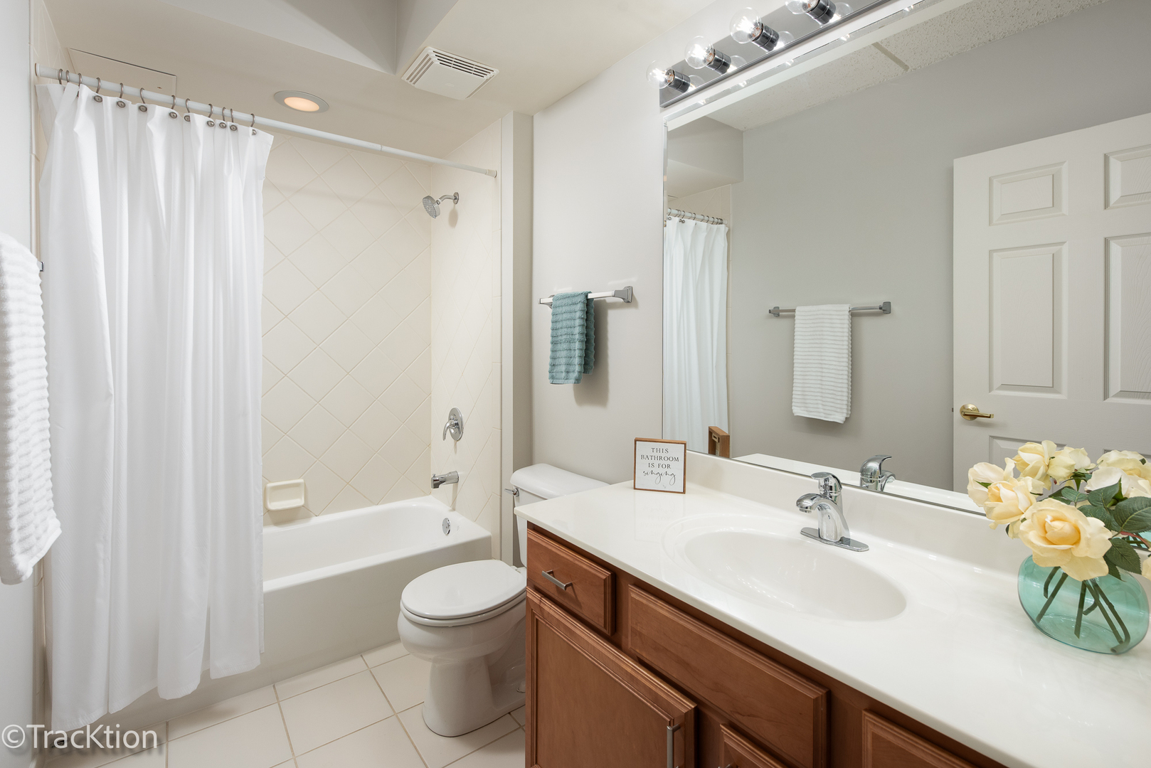 1 S Lincoln Avenue Unit: 301