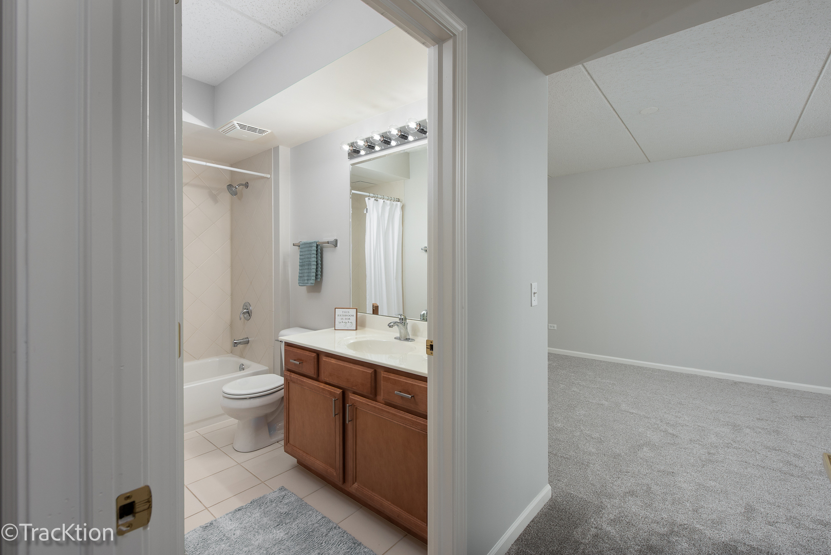 1 S Lincoln Avenue Unit: 301