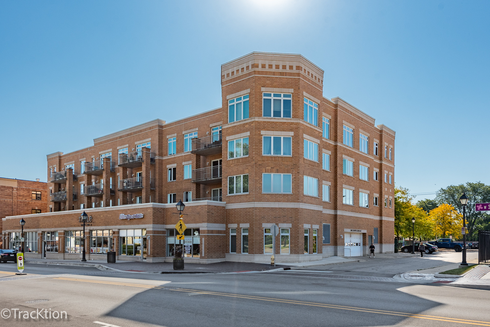 1 S Lincoln Avenue Unit: 301