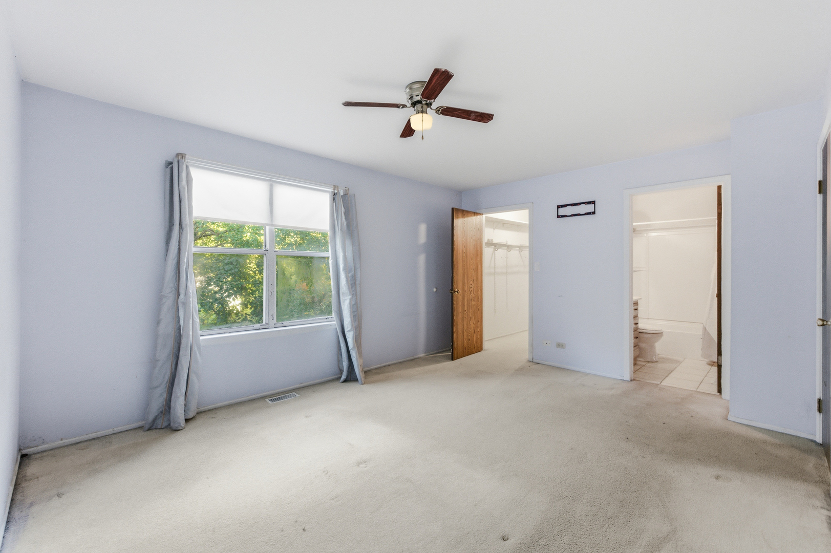 3S184 Birchwood Drive