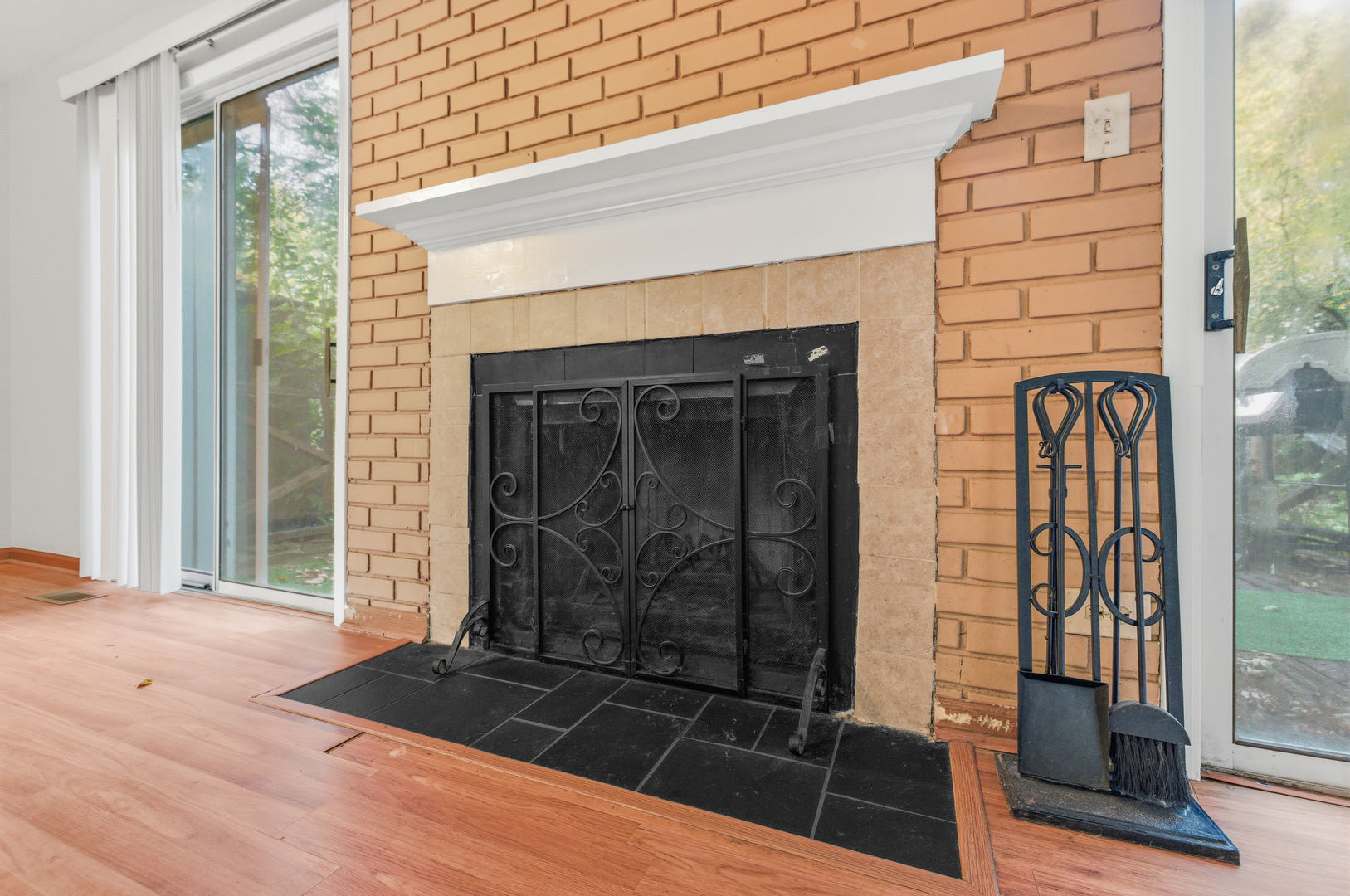 3S184 Birchwood Drive