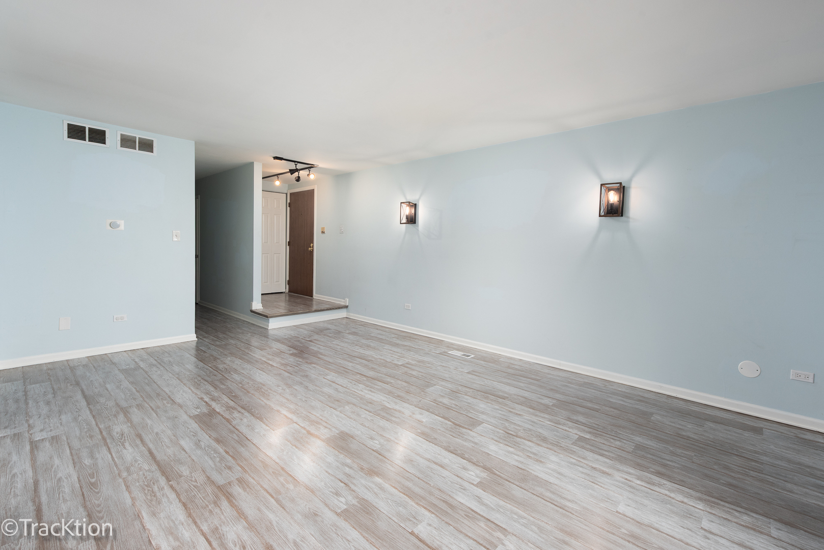 5825 Doe Circle Unit: 5825