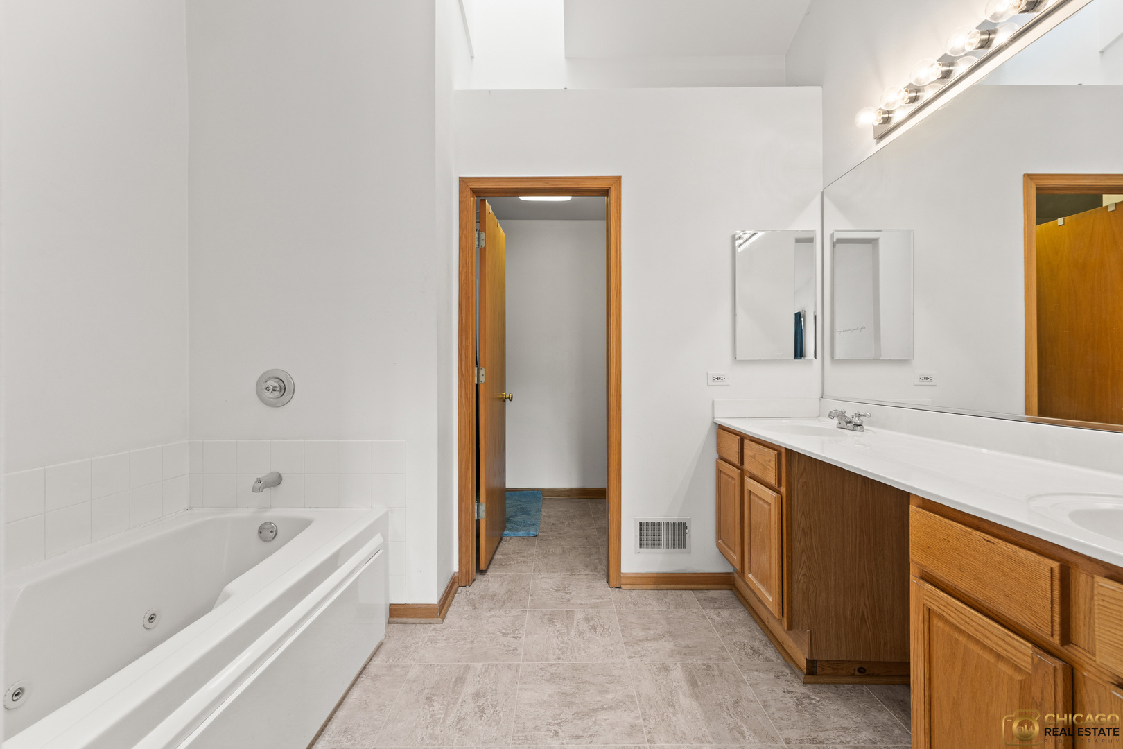 396 E 17th Place