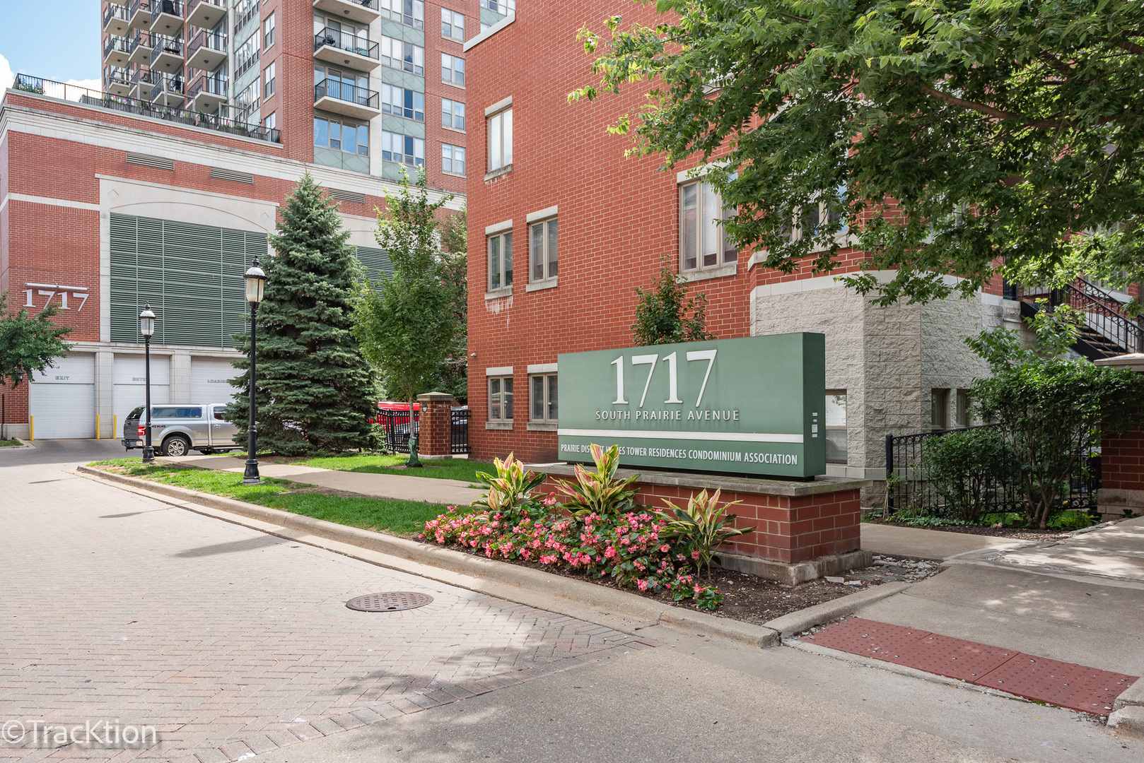 1717 S PRAIRIE Avenue Unit: 1209