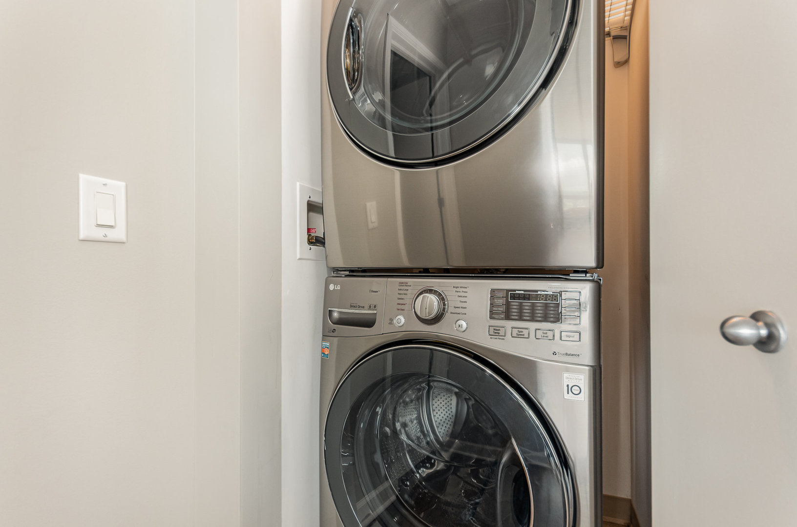 1901 S Calumet Avenue Unit: 2212