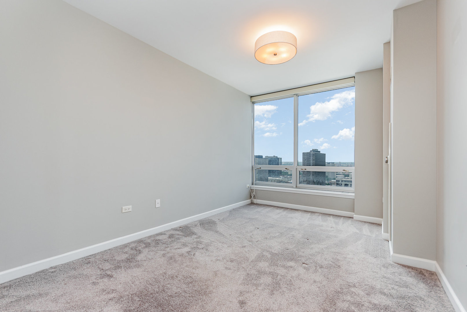 1901 S Calumet Avenue Unit: 2212