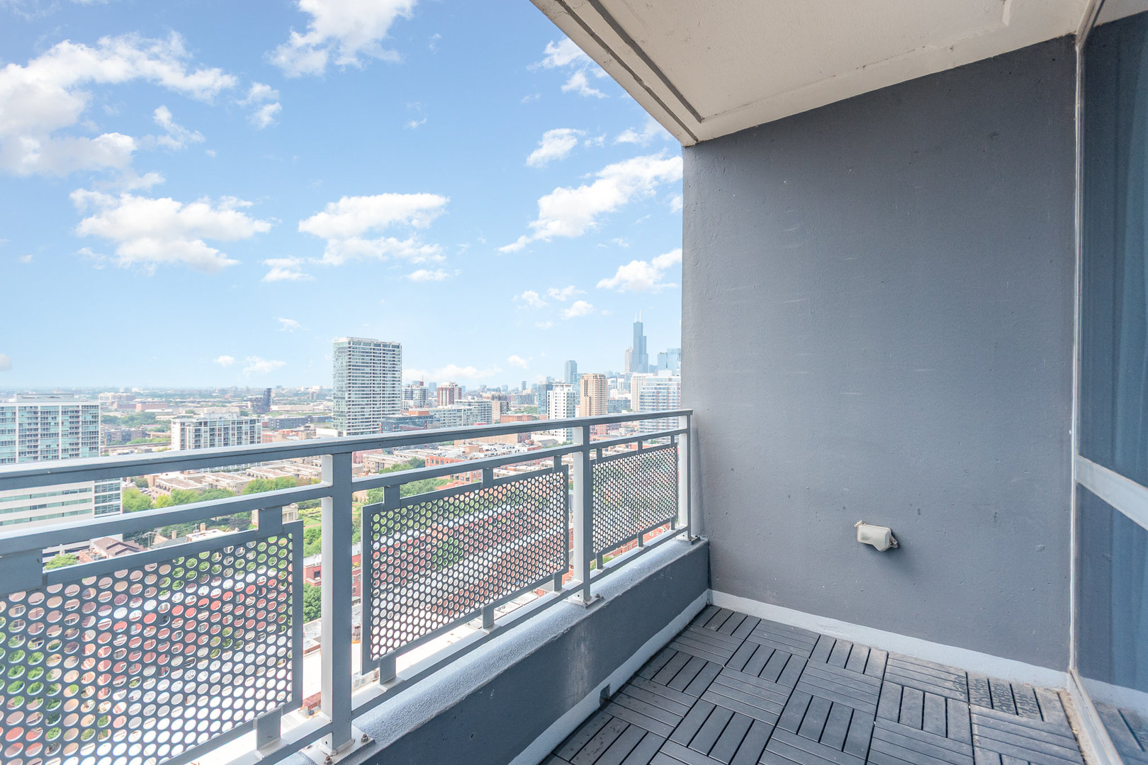 1901 S Calumet Avenue Unit: 2212