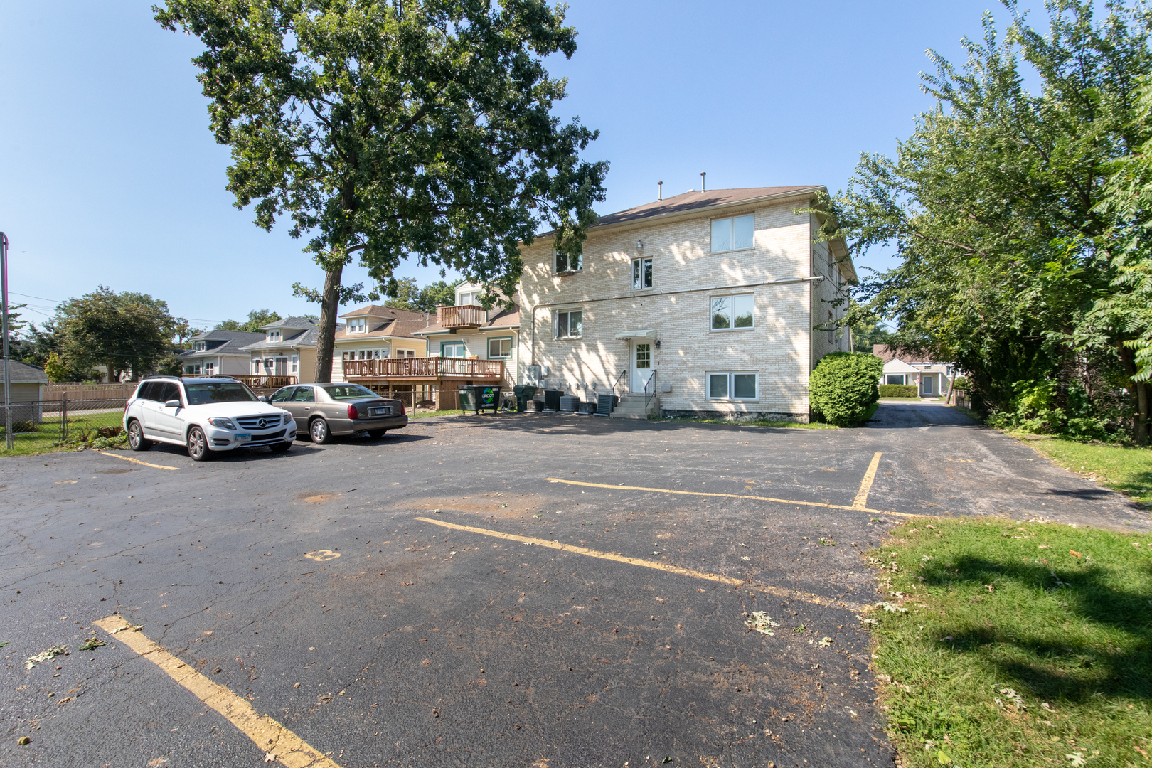 3831 Grove Avenue Unit: 1S