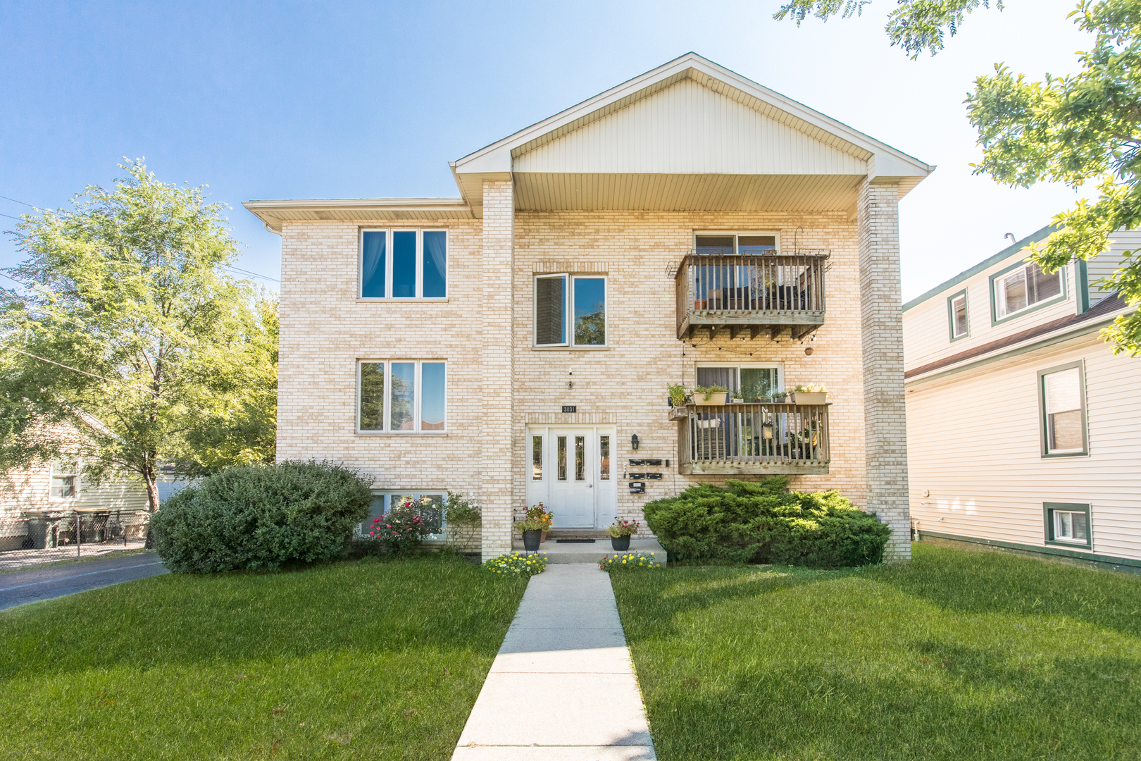 3831 Grove Avenue Unit: 1S