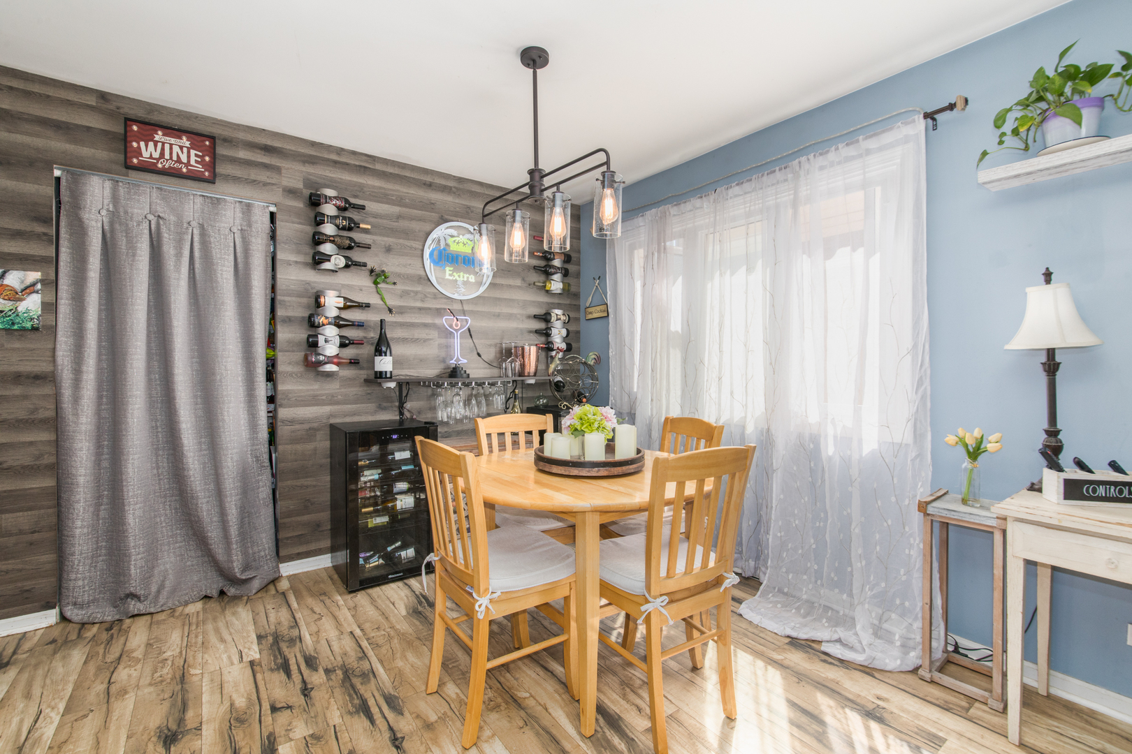 3831 Grove Avenue Unit: 1S