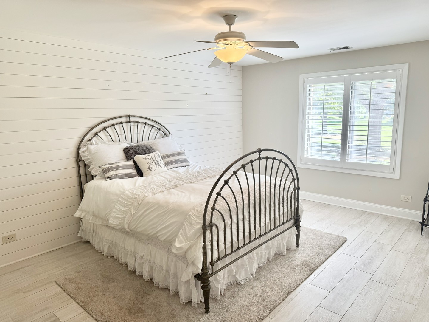 801 79TH Street Unit: 105