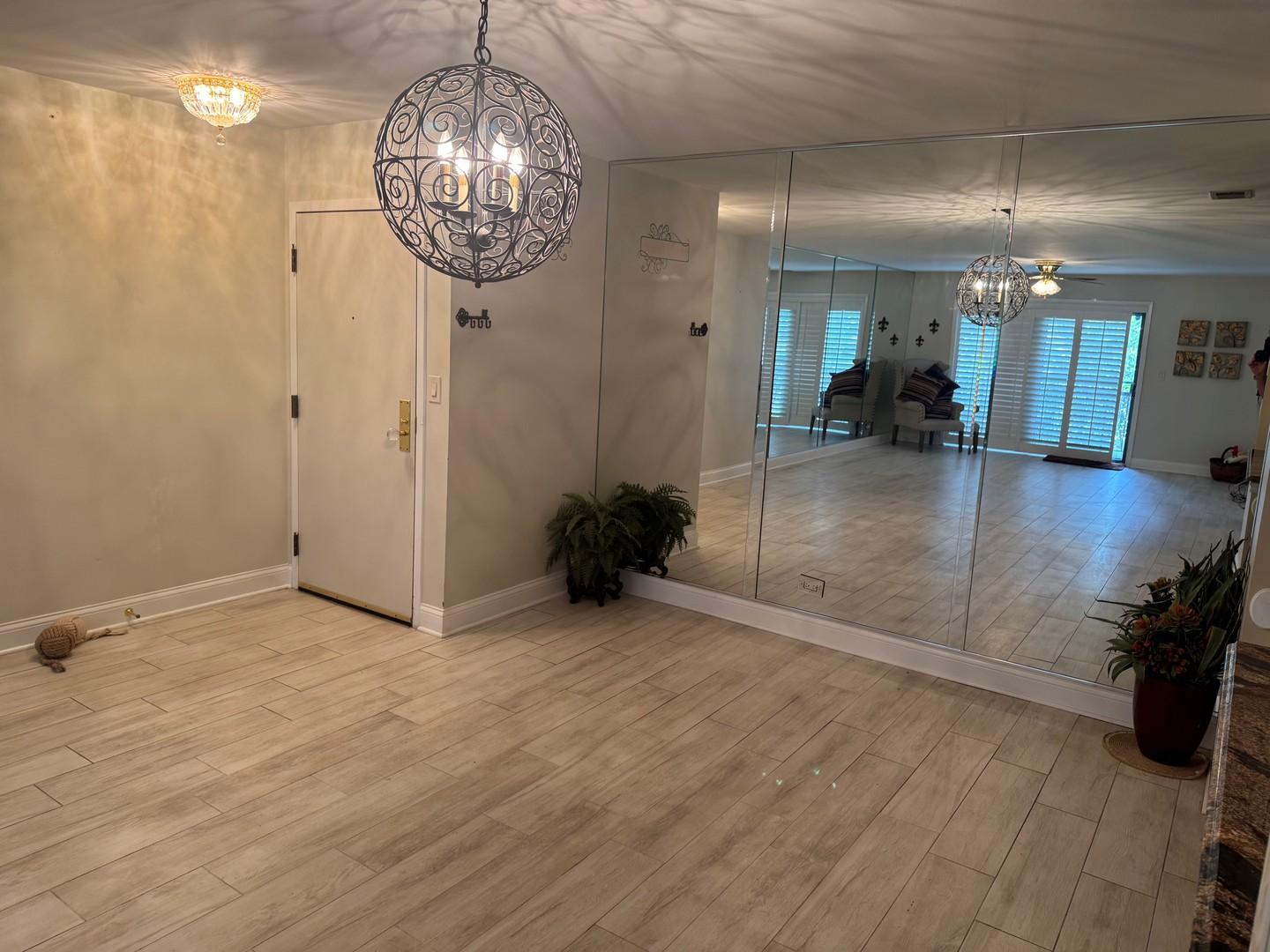 801 79TH Street Unit: 105
