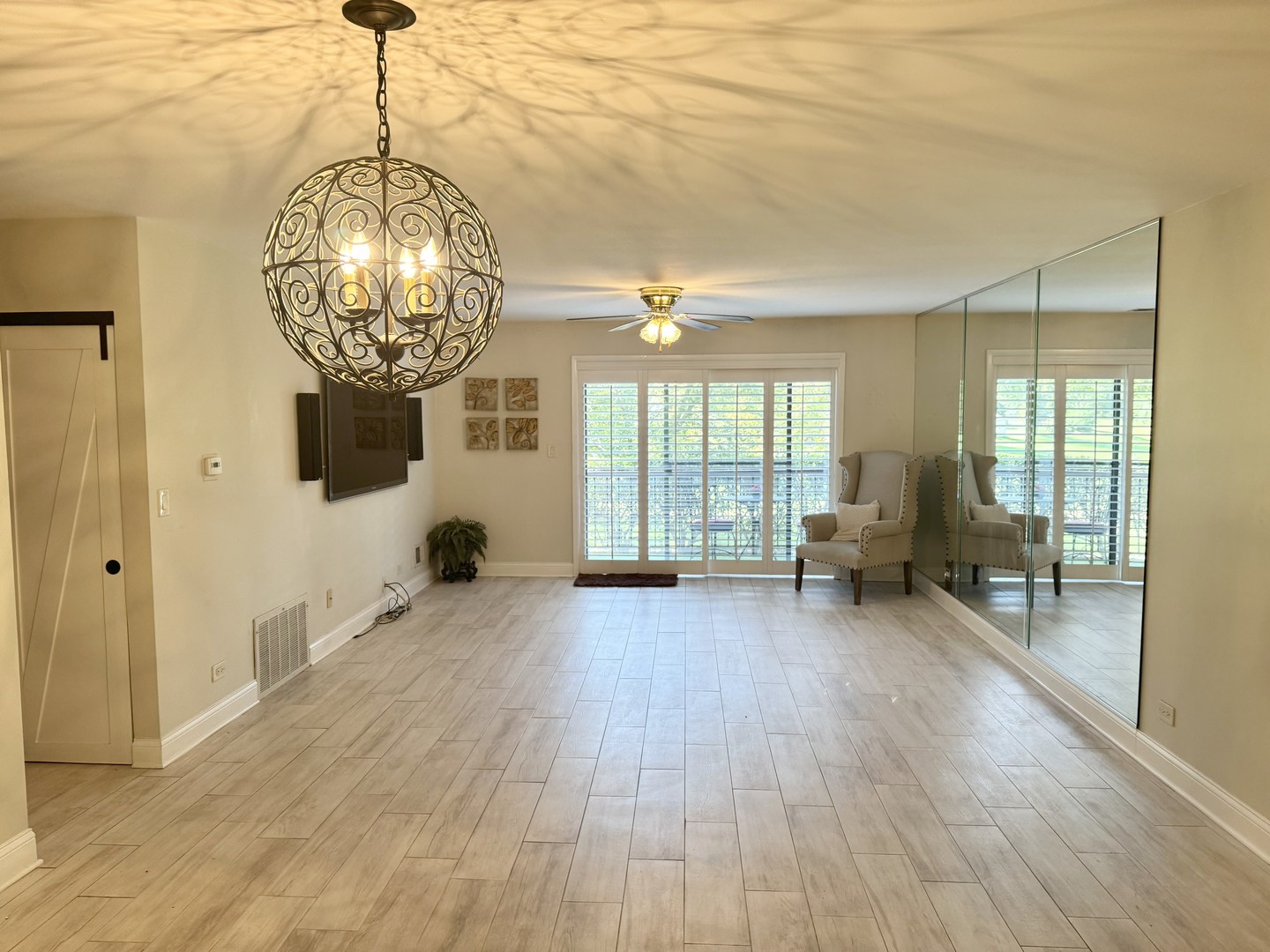 801 79TH Street Unit: 105