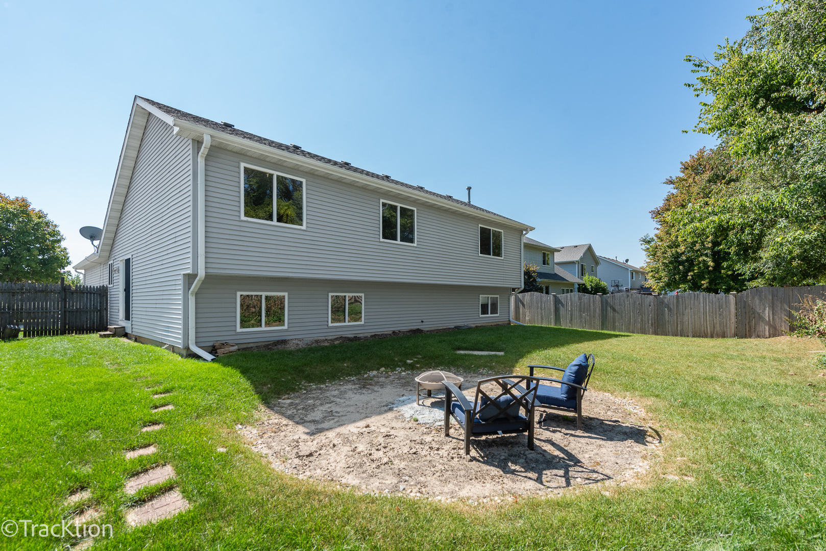 2703 Oak Ridge Lane